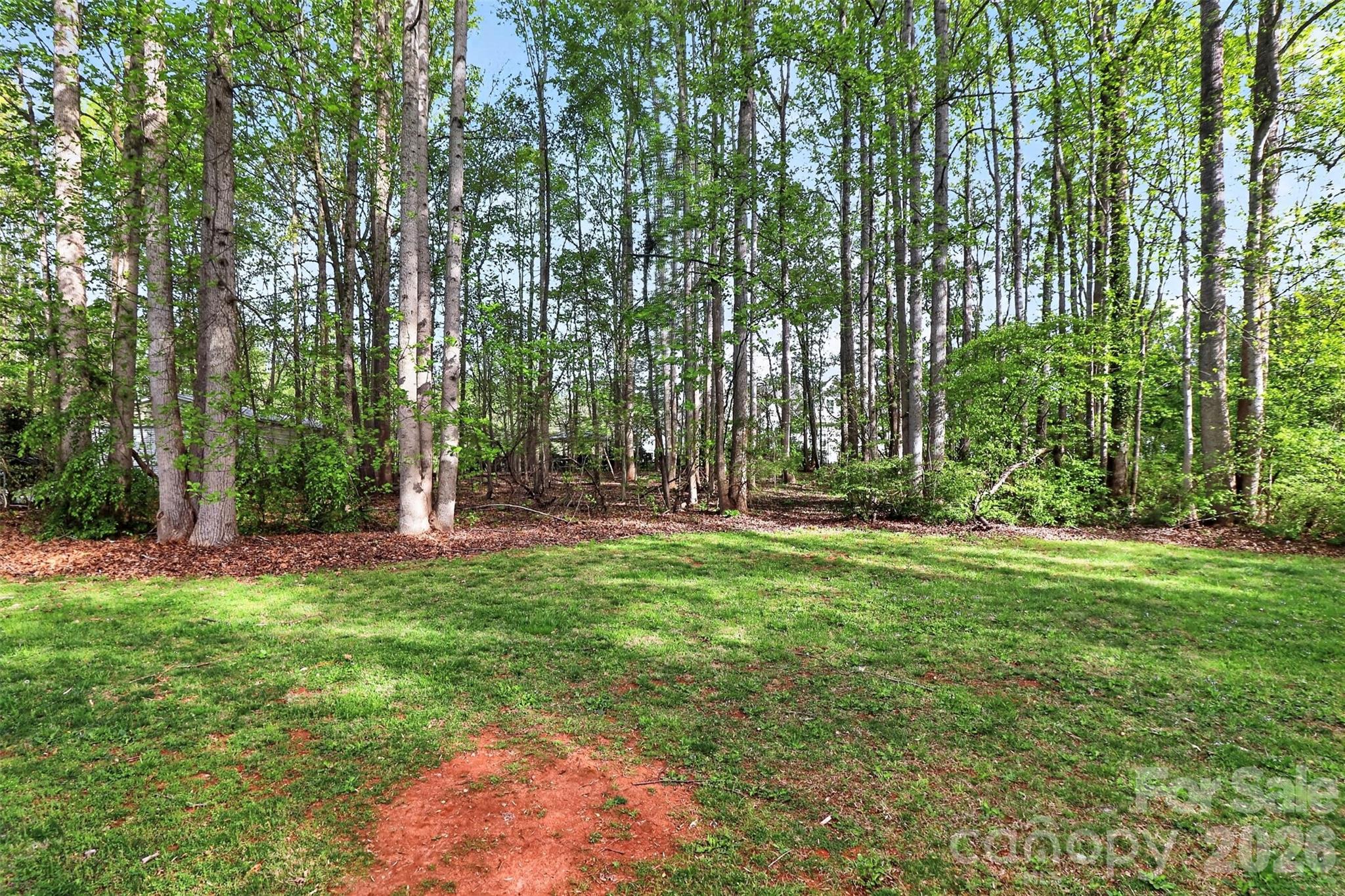 174 Overcreek Road — Mooresville