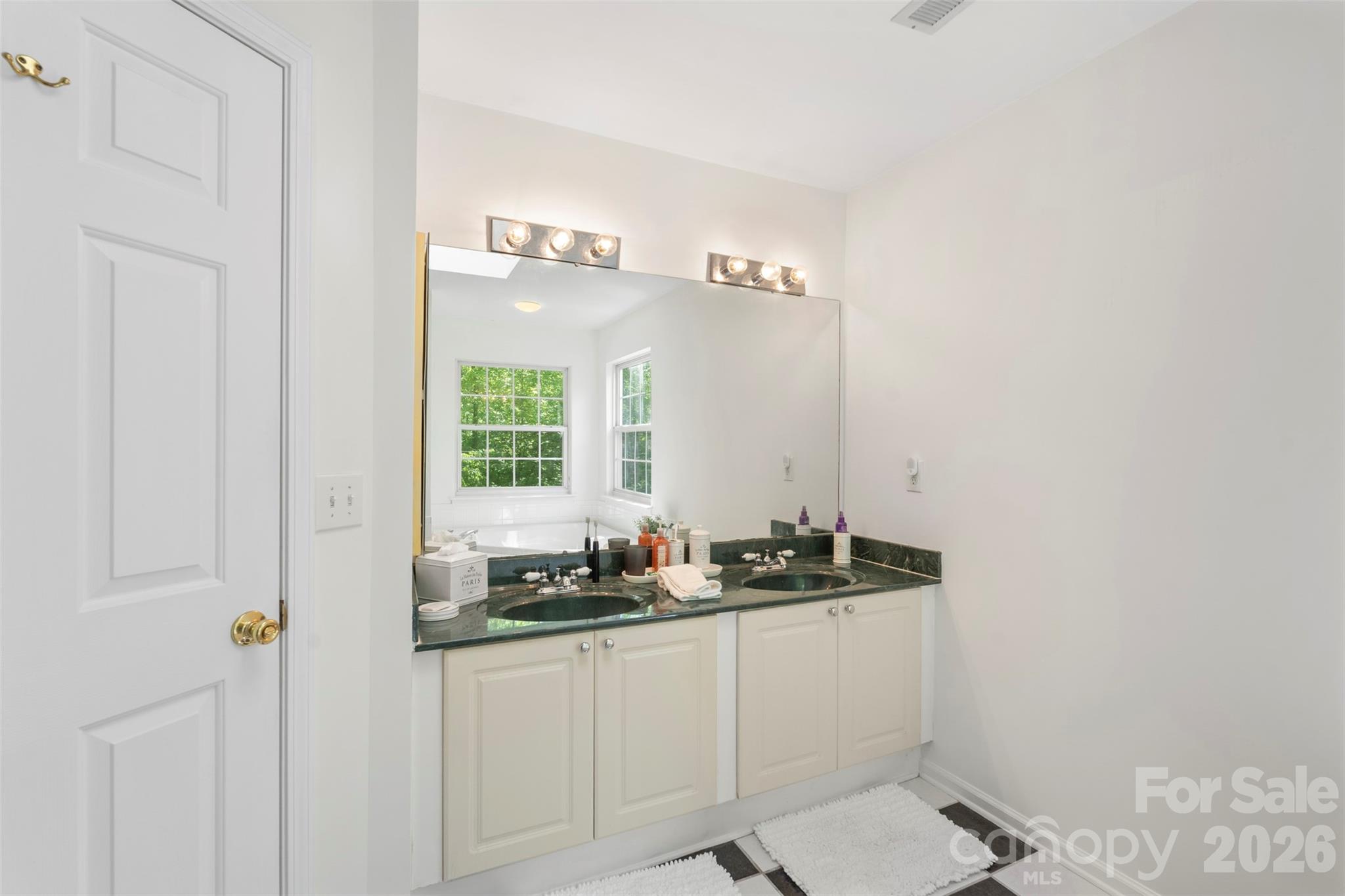 7900 Wilby Hollow Drive — Charlotte