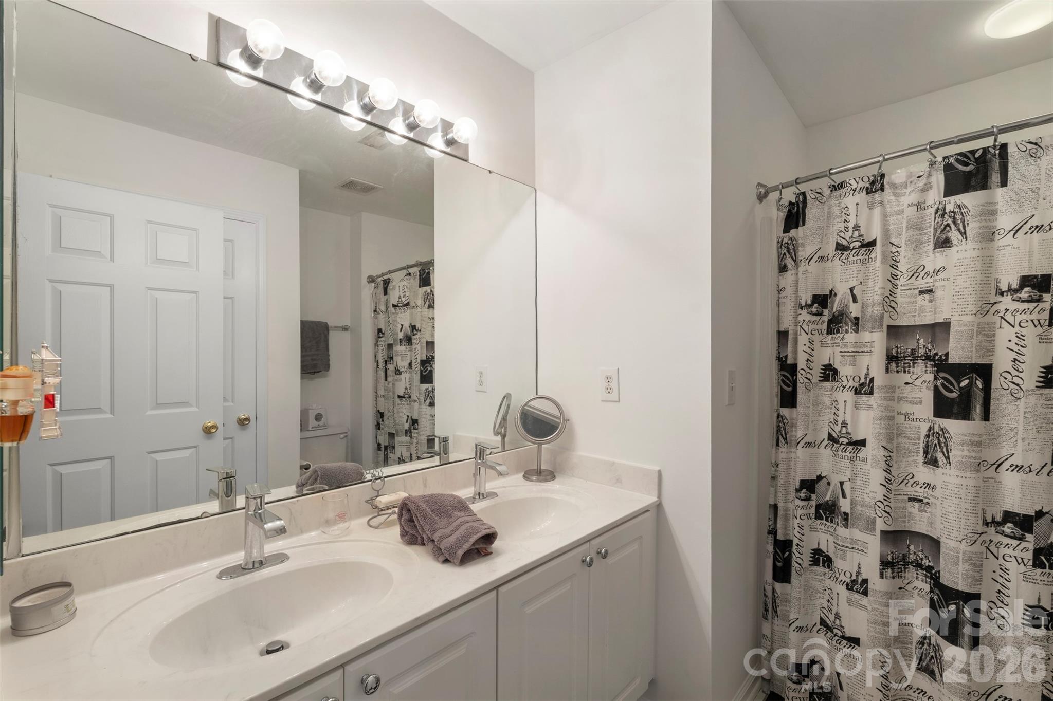 7900 Wilby Hollow Drive — Charlotte