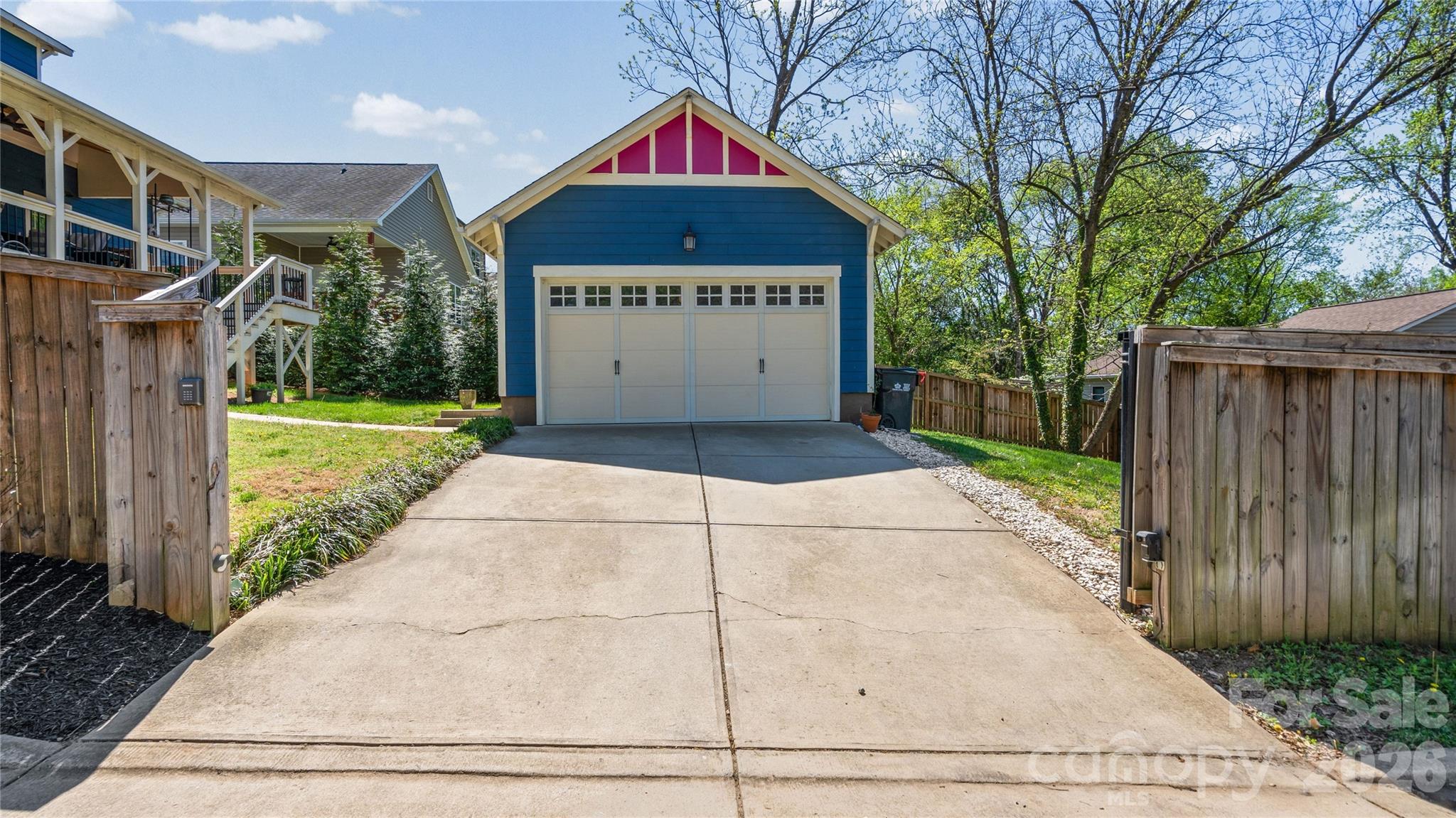 1521 Seigle Avenue — Charlotte