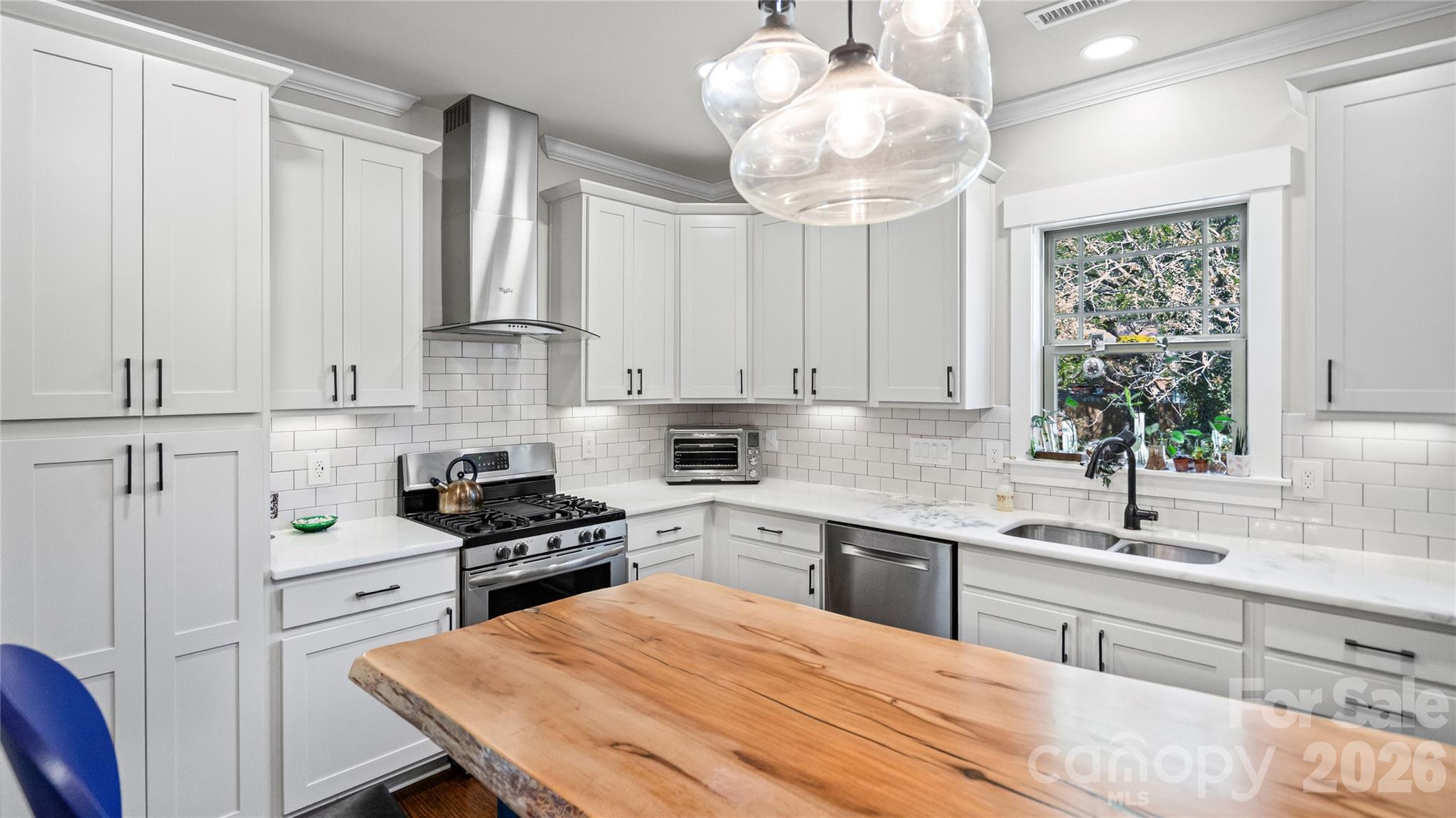 1521 Seigle Avenue — Charlotte