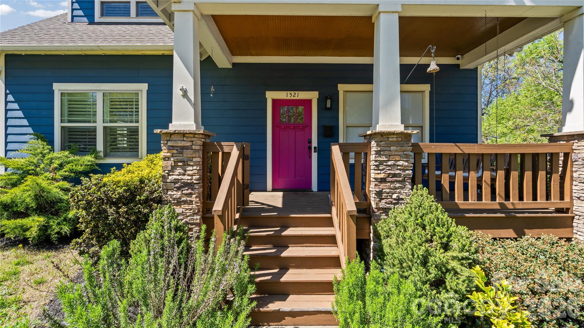 1521 Seigle Avenue — Charlotte
