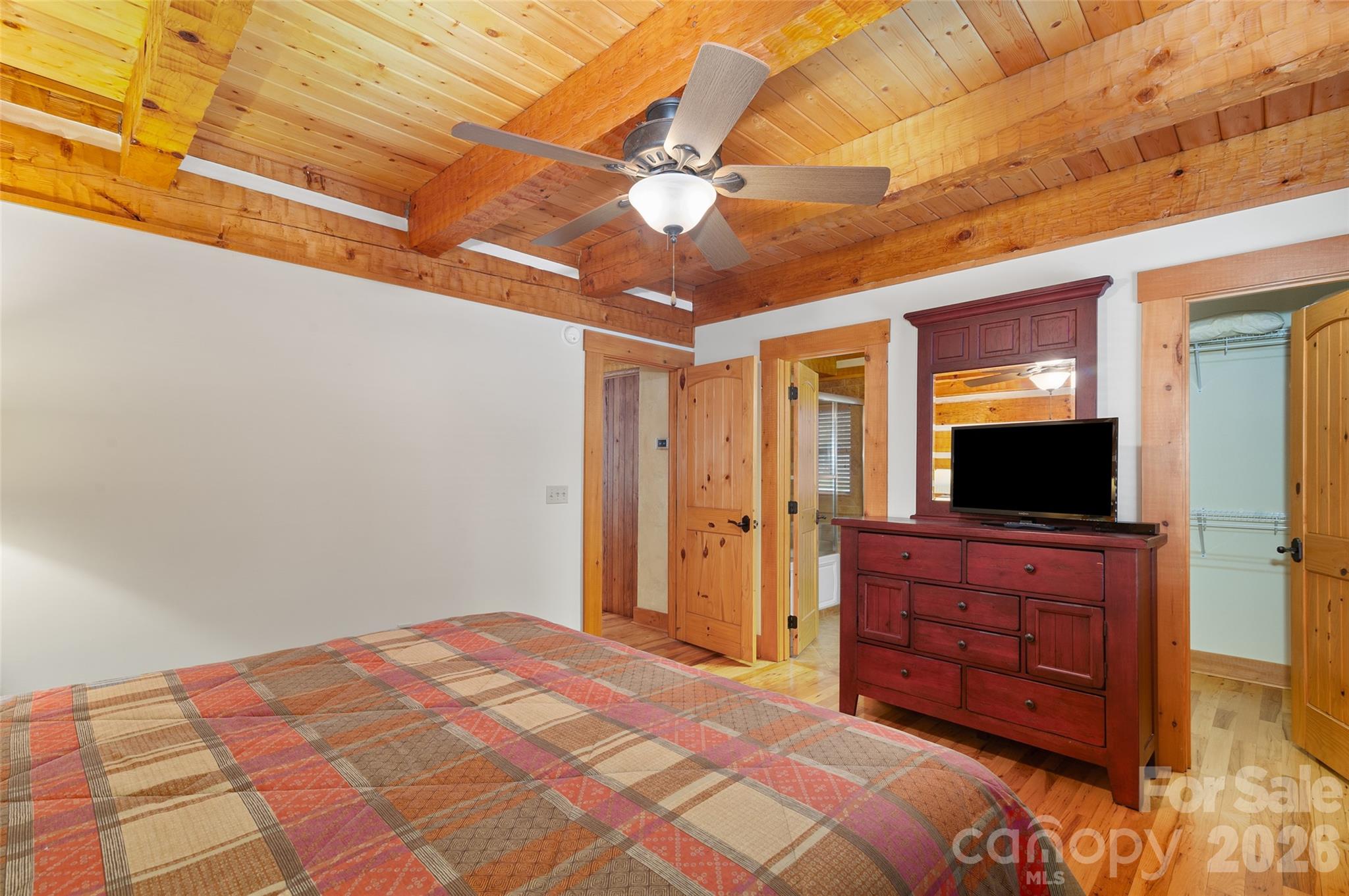 18 Rachels Circle — Maggie Valley