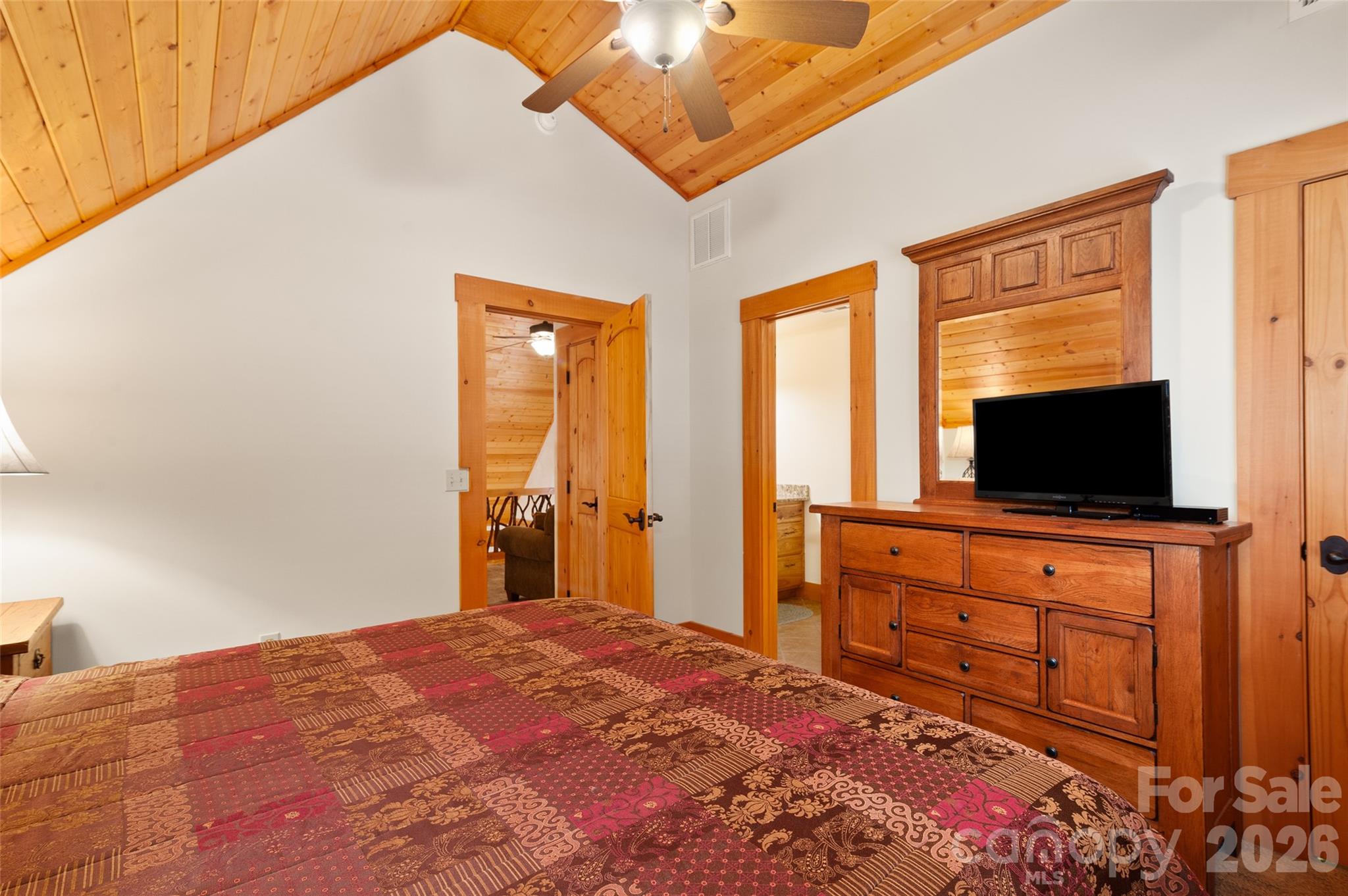18 Rachels Circle — Maggie Valley