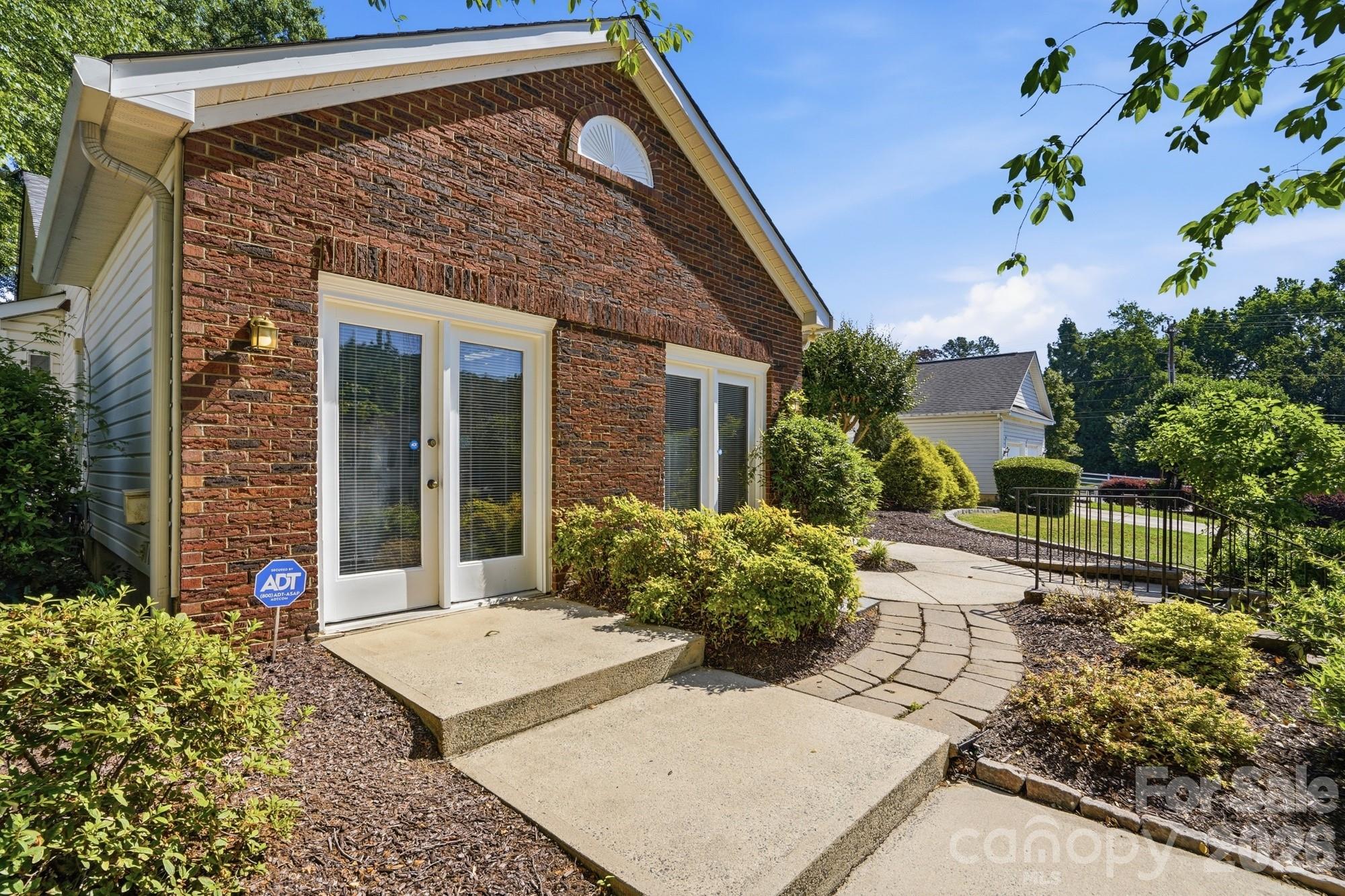 5519 Haybridge Road — Charlotte