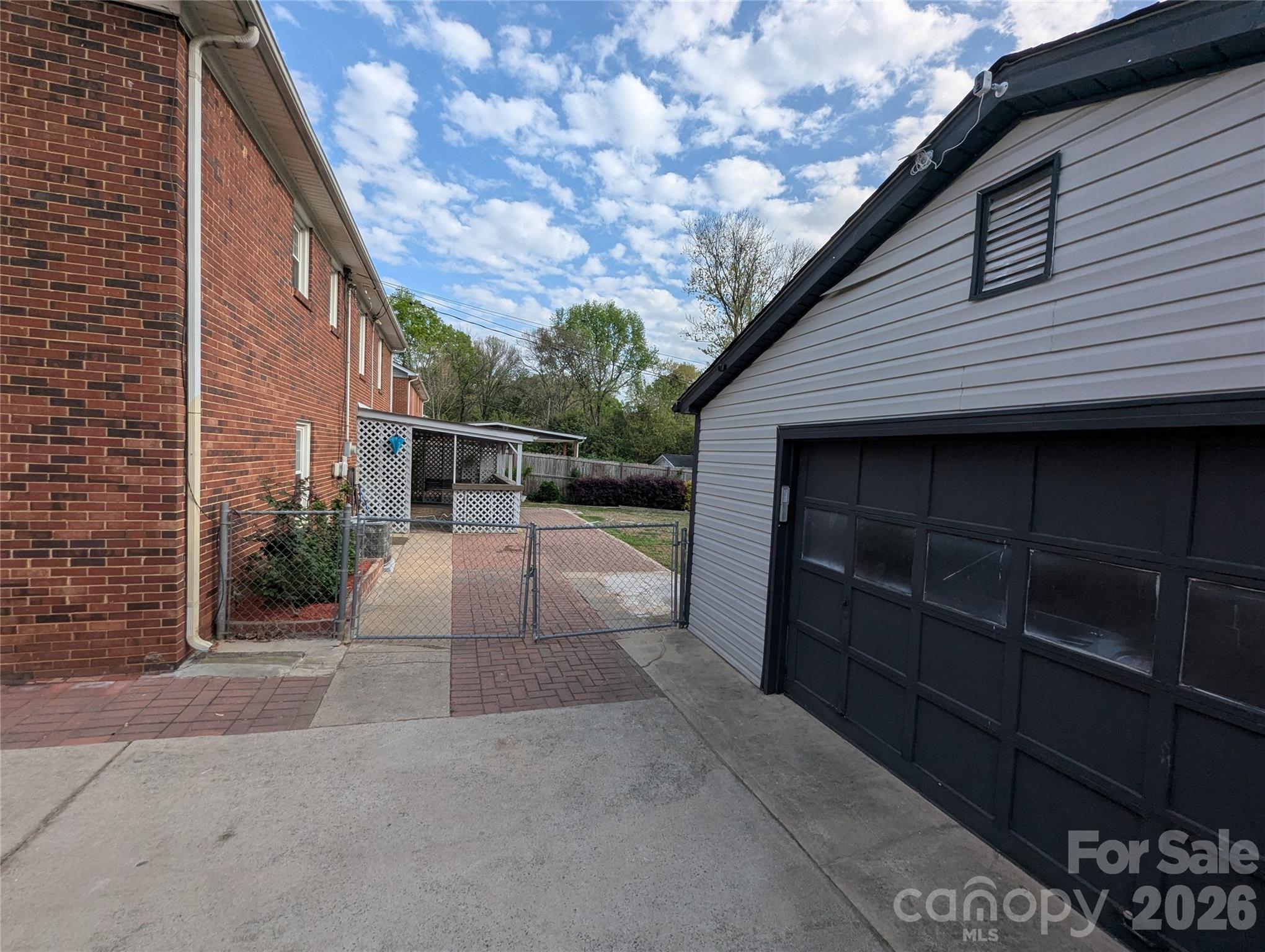 3931 Irvington Drive — Charlotte