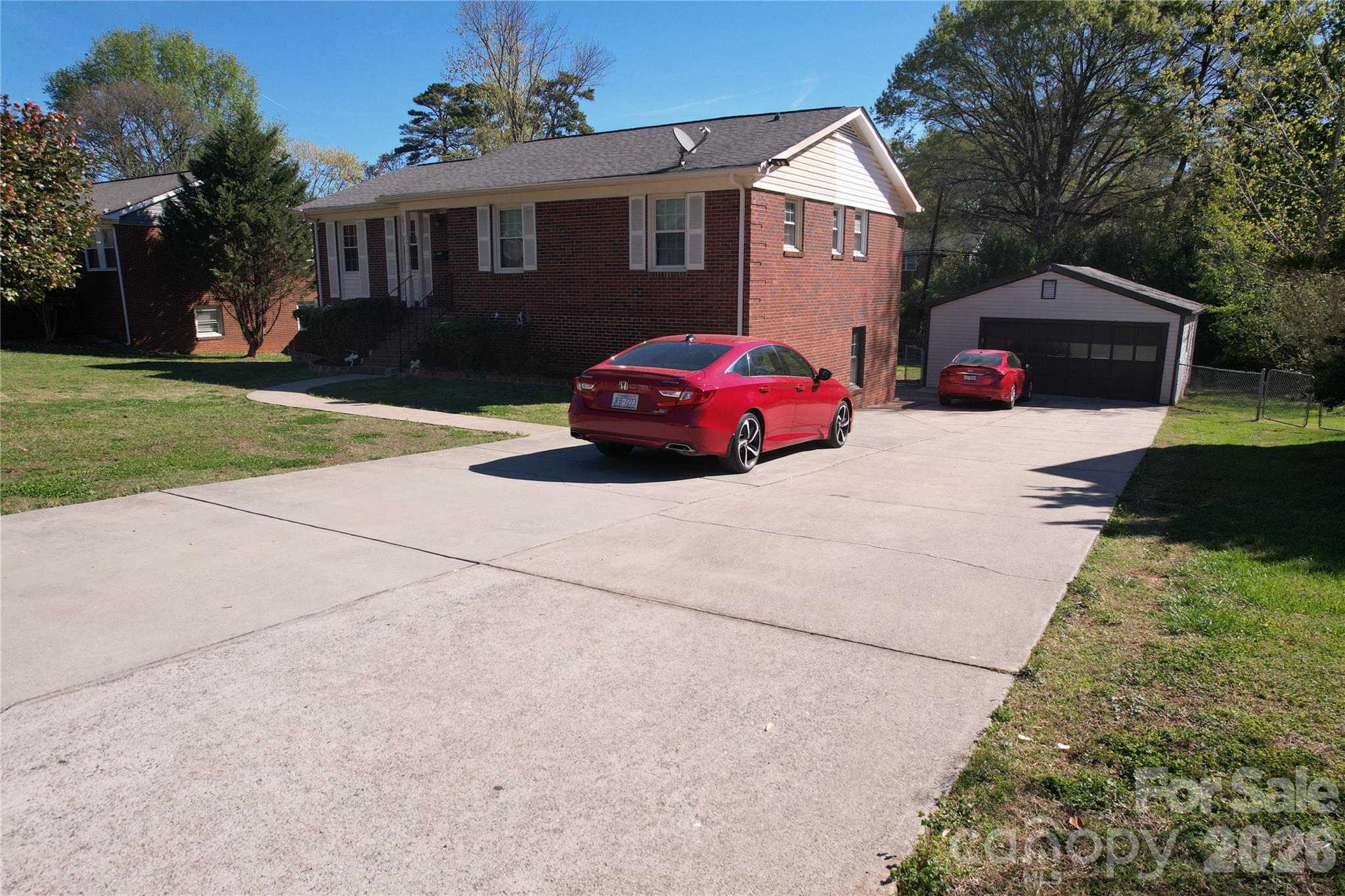 3931 Irvington Drive — Charlotte