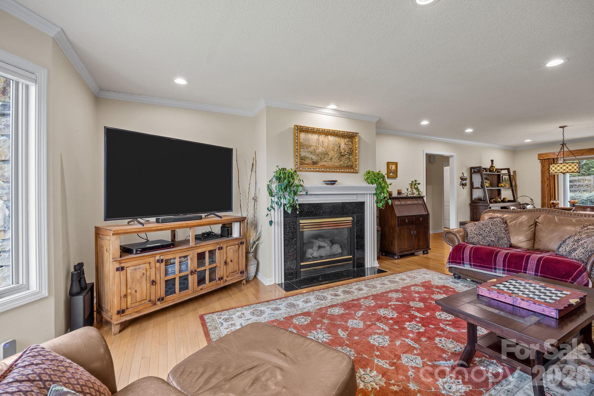1531 Old Town Way — Hendersonville