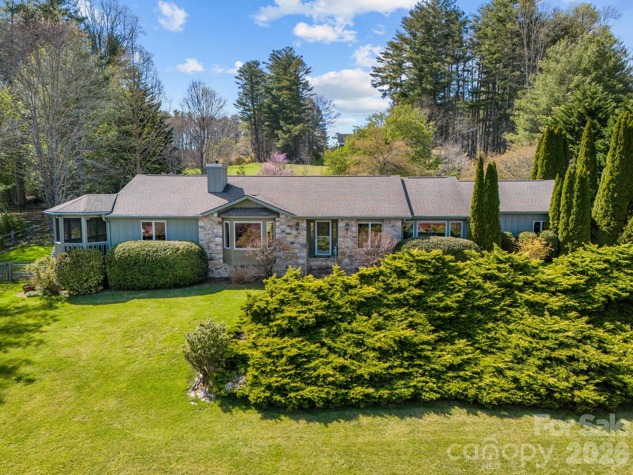 1531 Old Town Way — Hendersonville