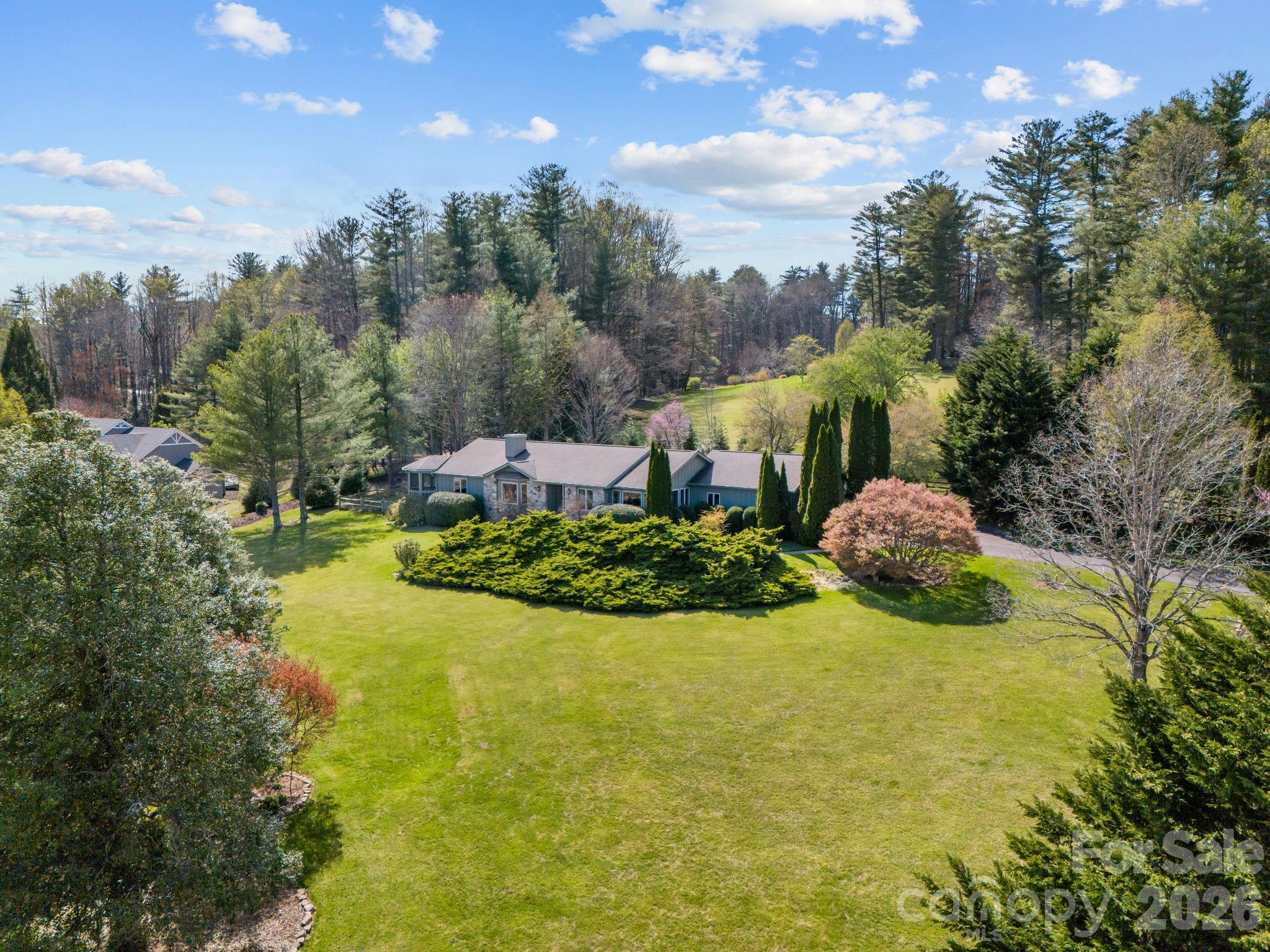 1531 Old Town Way — Hendersonville