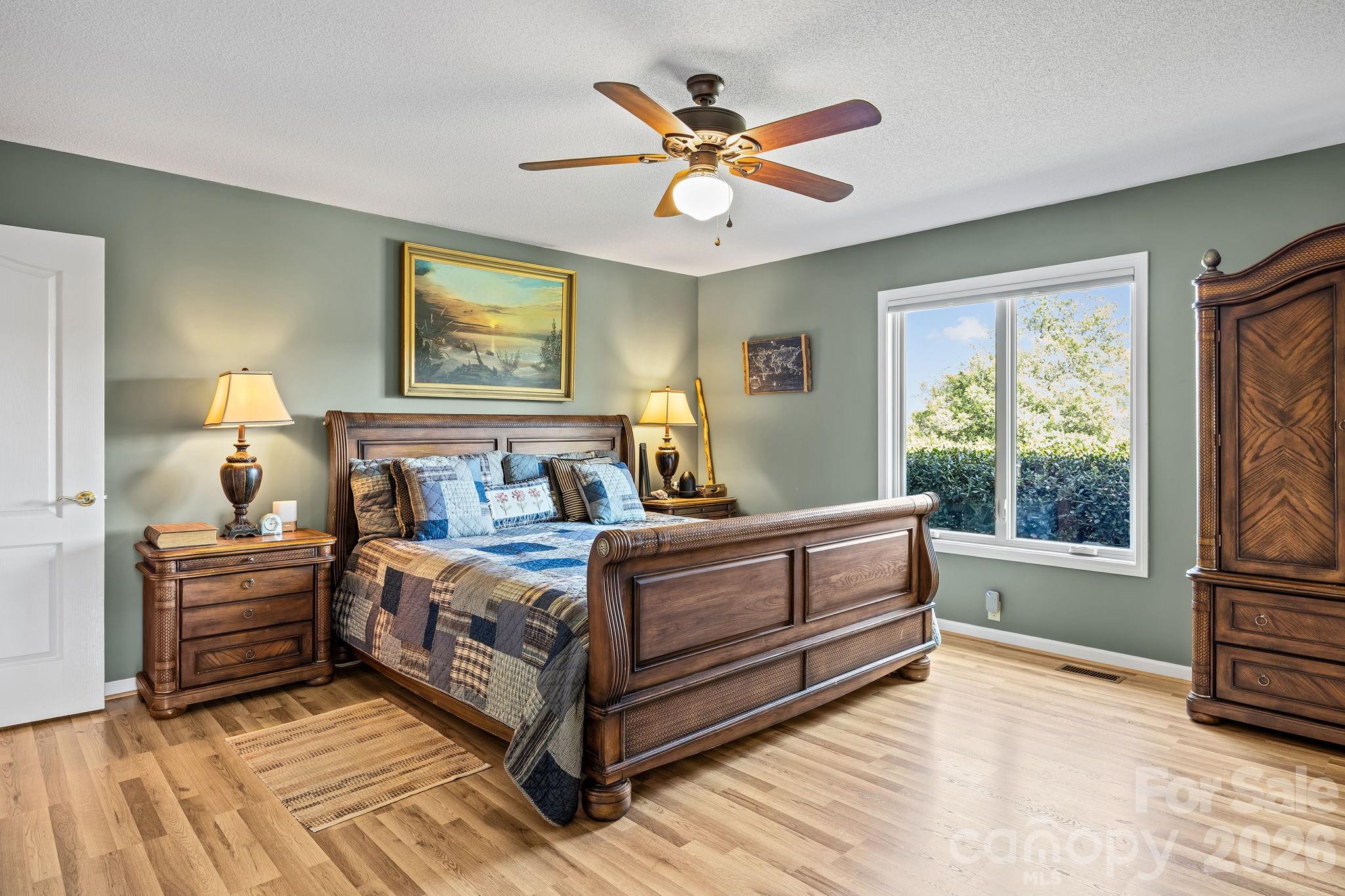 1531 Old Town Way — Hendersonville