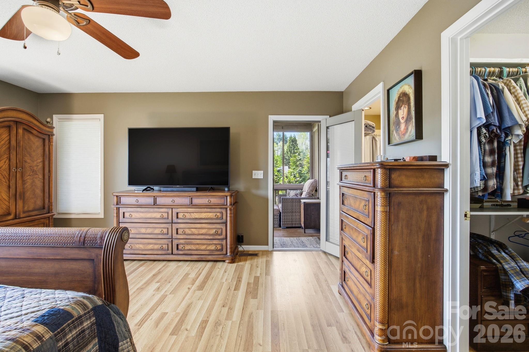 1531 Old Town Way — Hendersonville