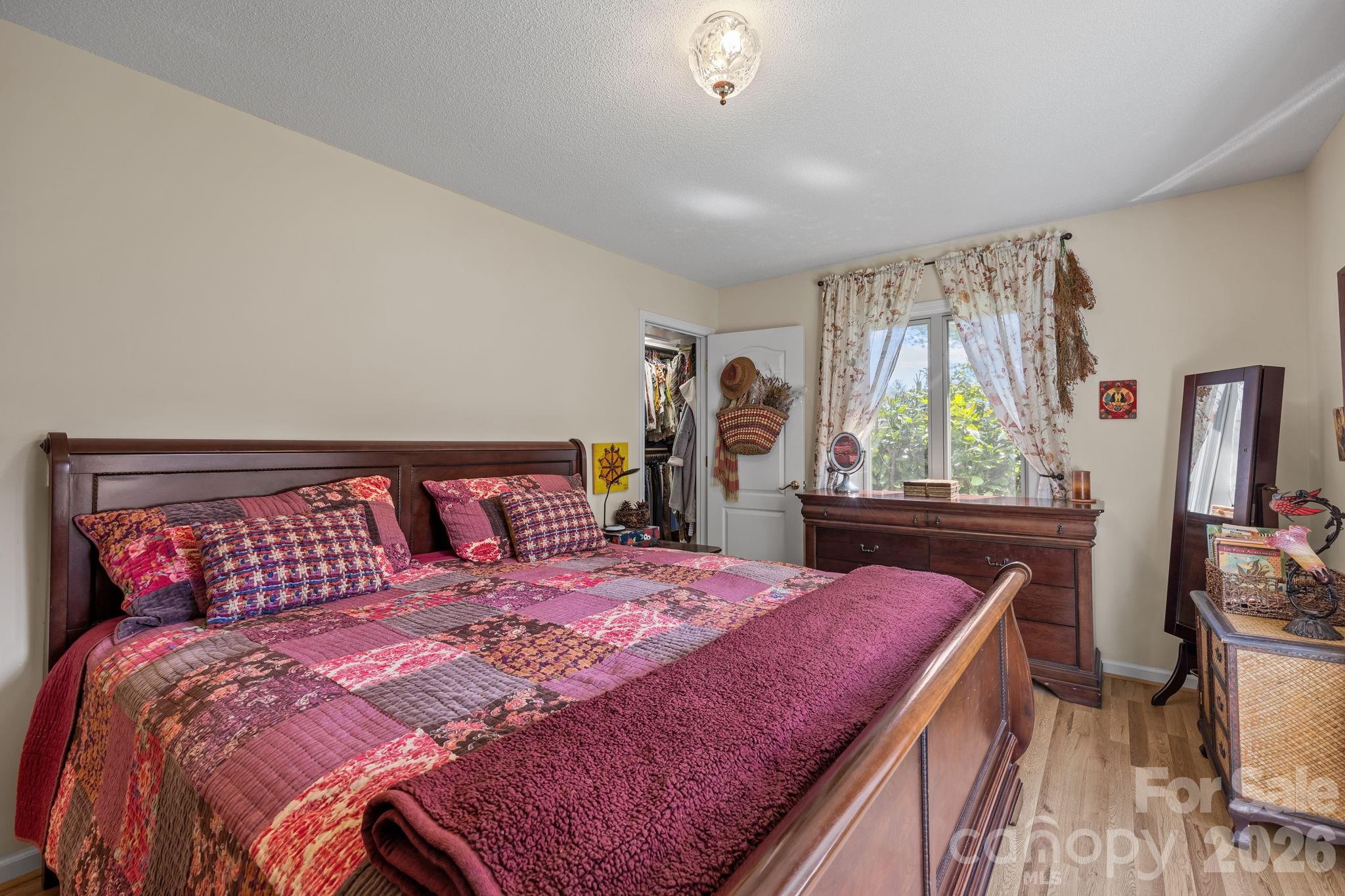 1531 Old Town Way — Hendersonville