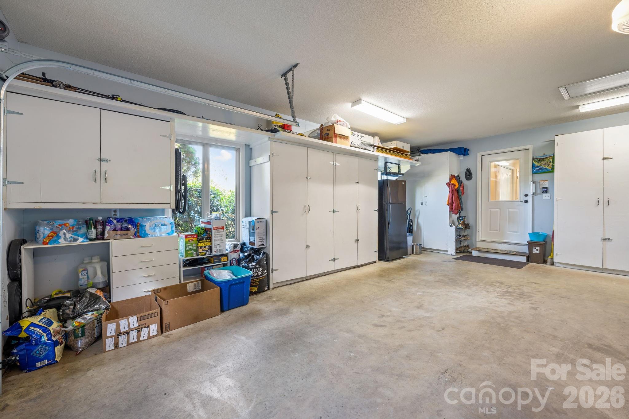 1531 Old Town Way — Hendersonville