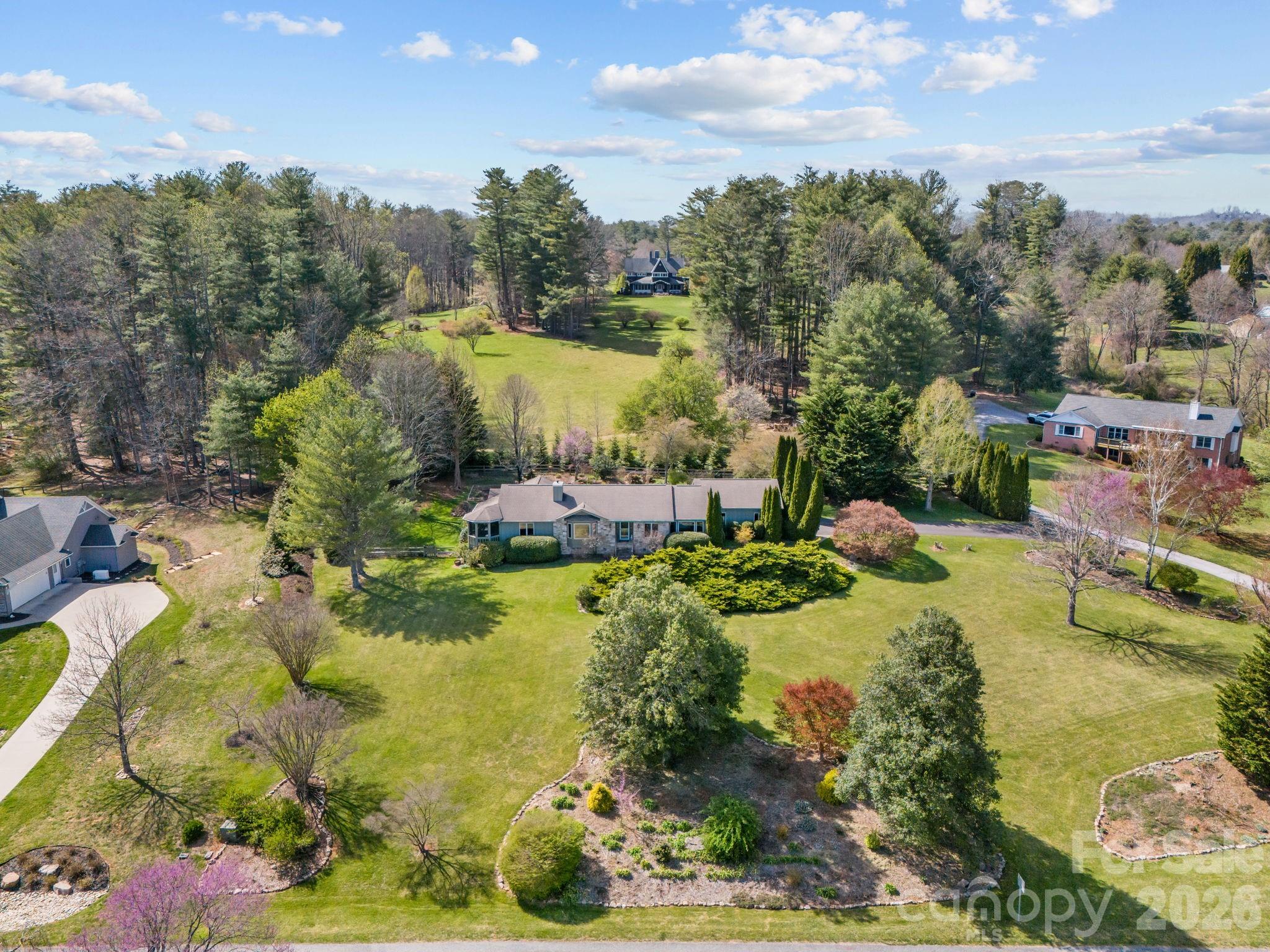 1531 Old Town Way — Hendersonville