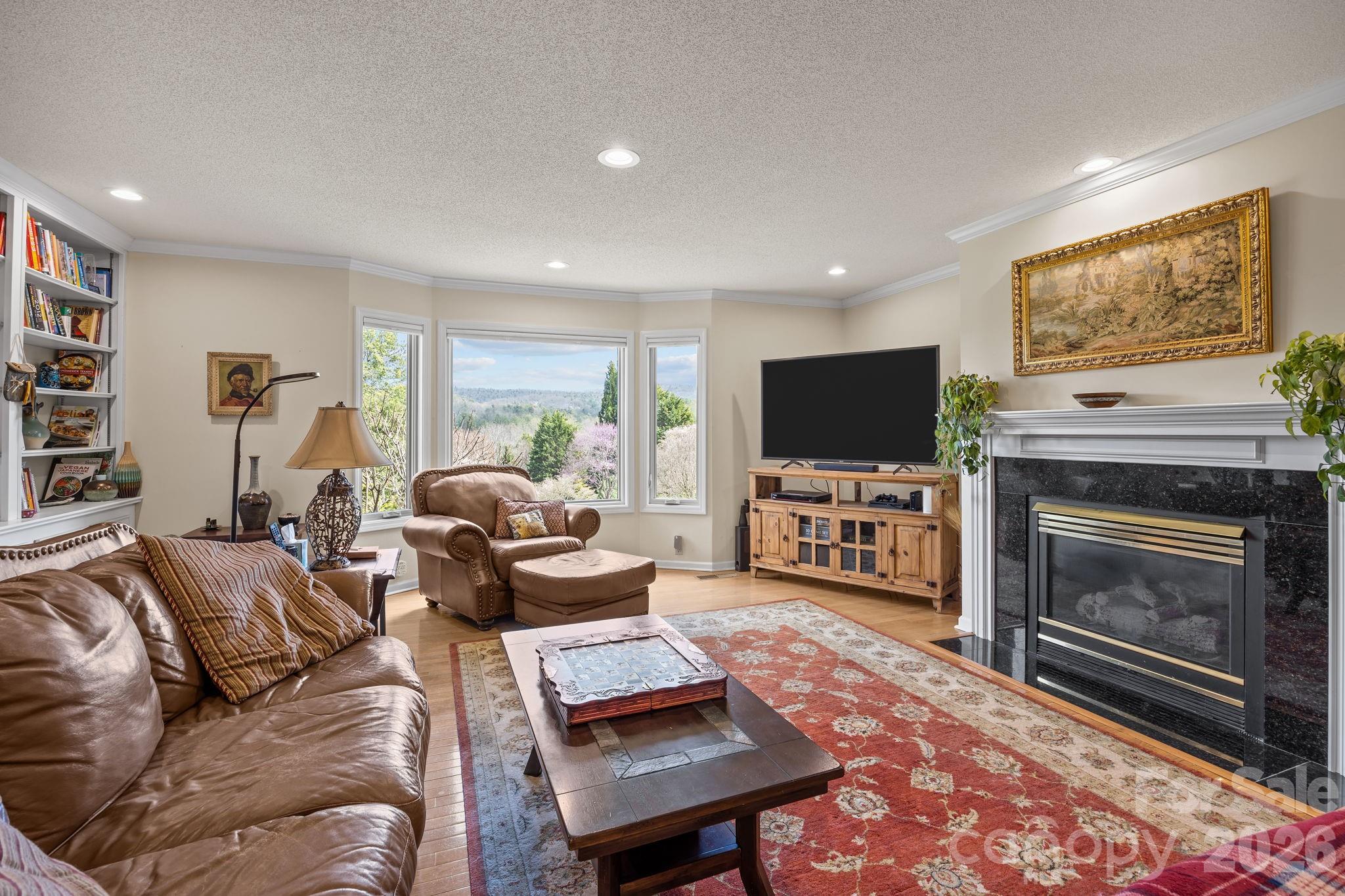 1531 Old Town Way — Hendersonville