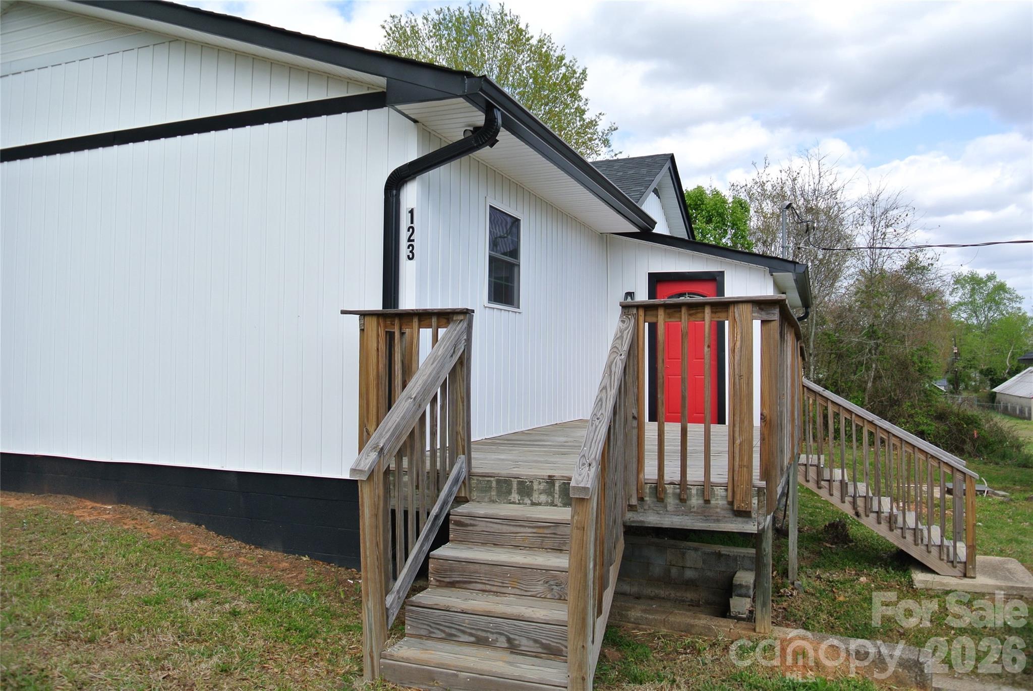 123 Moore Road — Ellenboro