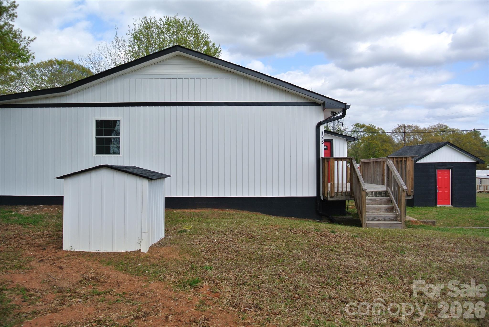123 Moore Road — Ellenboro