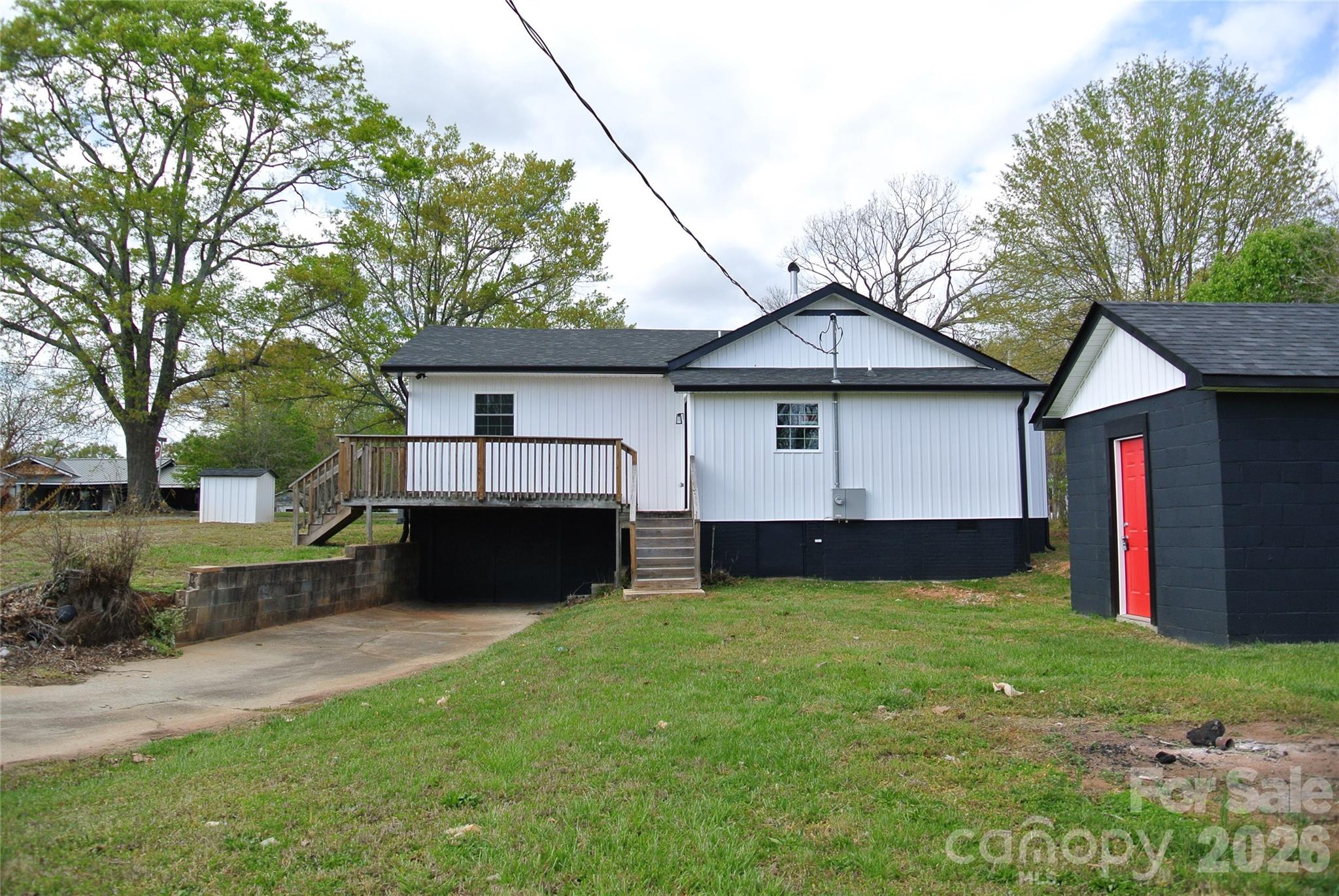 123 Moore Road — Ellenboro