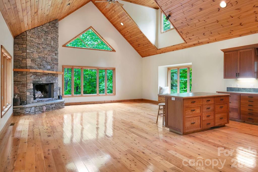 40 Walnut Ridge Circle — Brevard