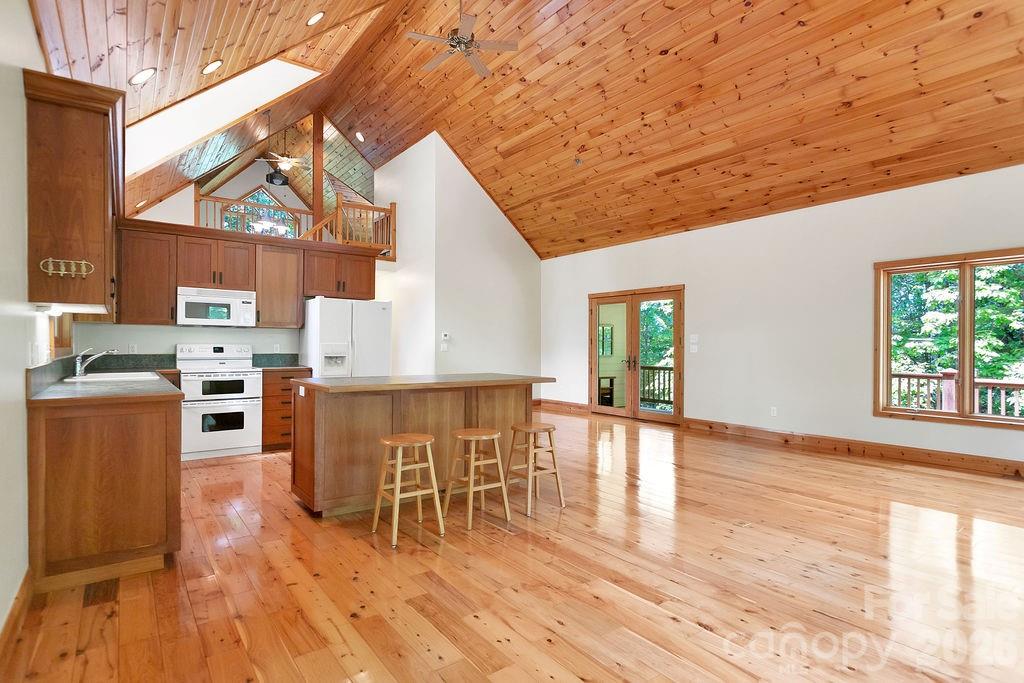 40 Walnut Ridge Circle — Brevard