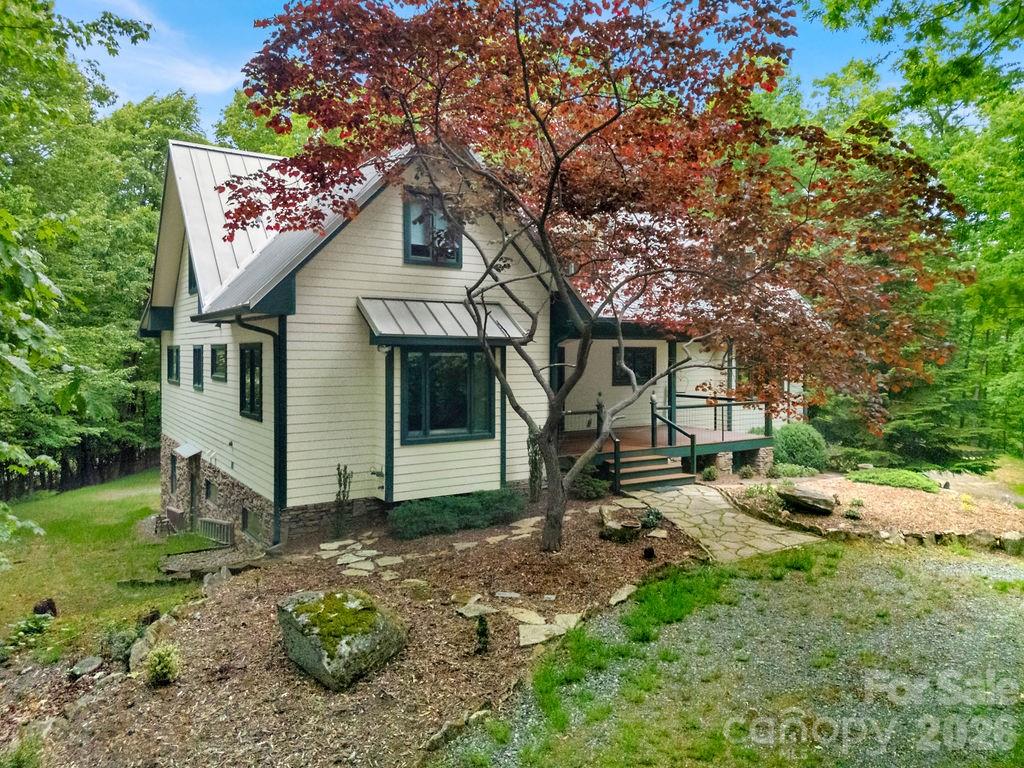 40 Walnut Ridge Circle — Brevard
