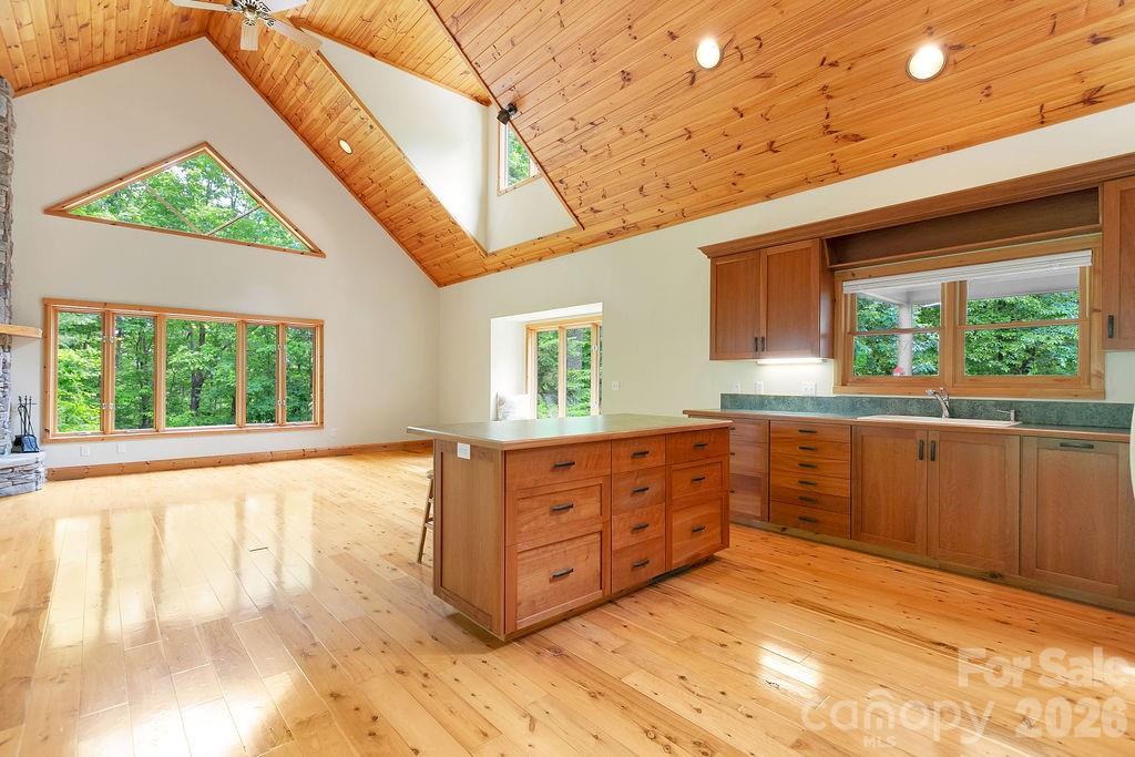 40 Walnut Ridge Circle — Brevard