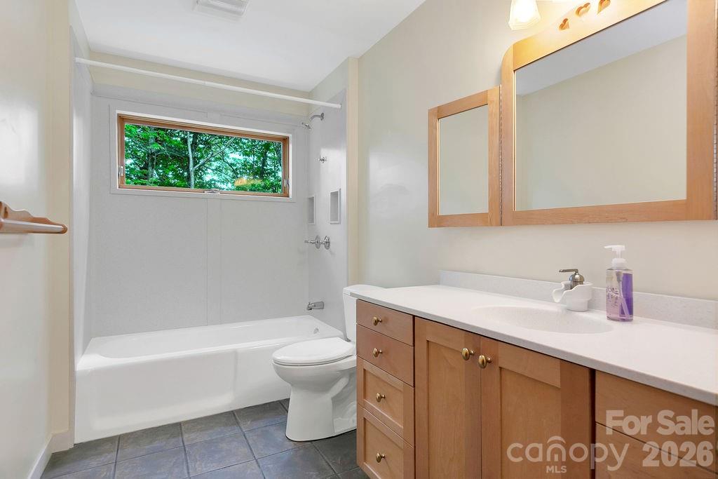40 Walnut Ridge Circle — Brevard