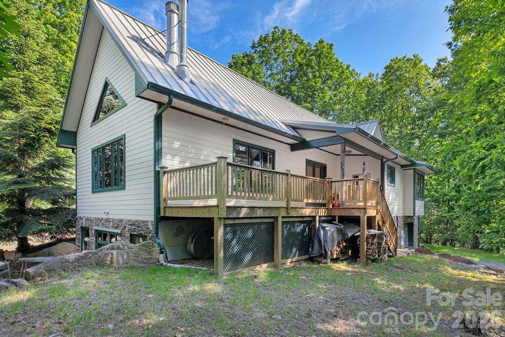 40 Walnut Ridge Circle — Brevard