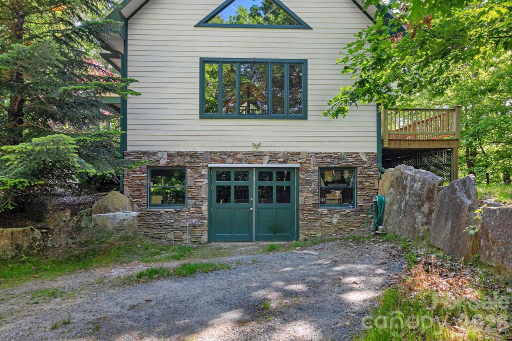 40 Walnut Ridge Circle — Brevard