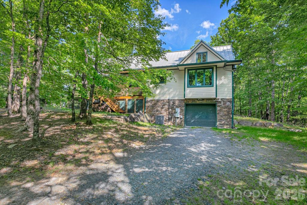 40 Walnut Ridge Circle — Brevard