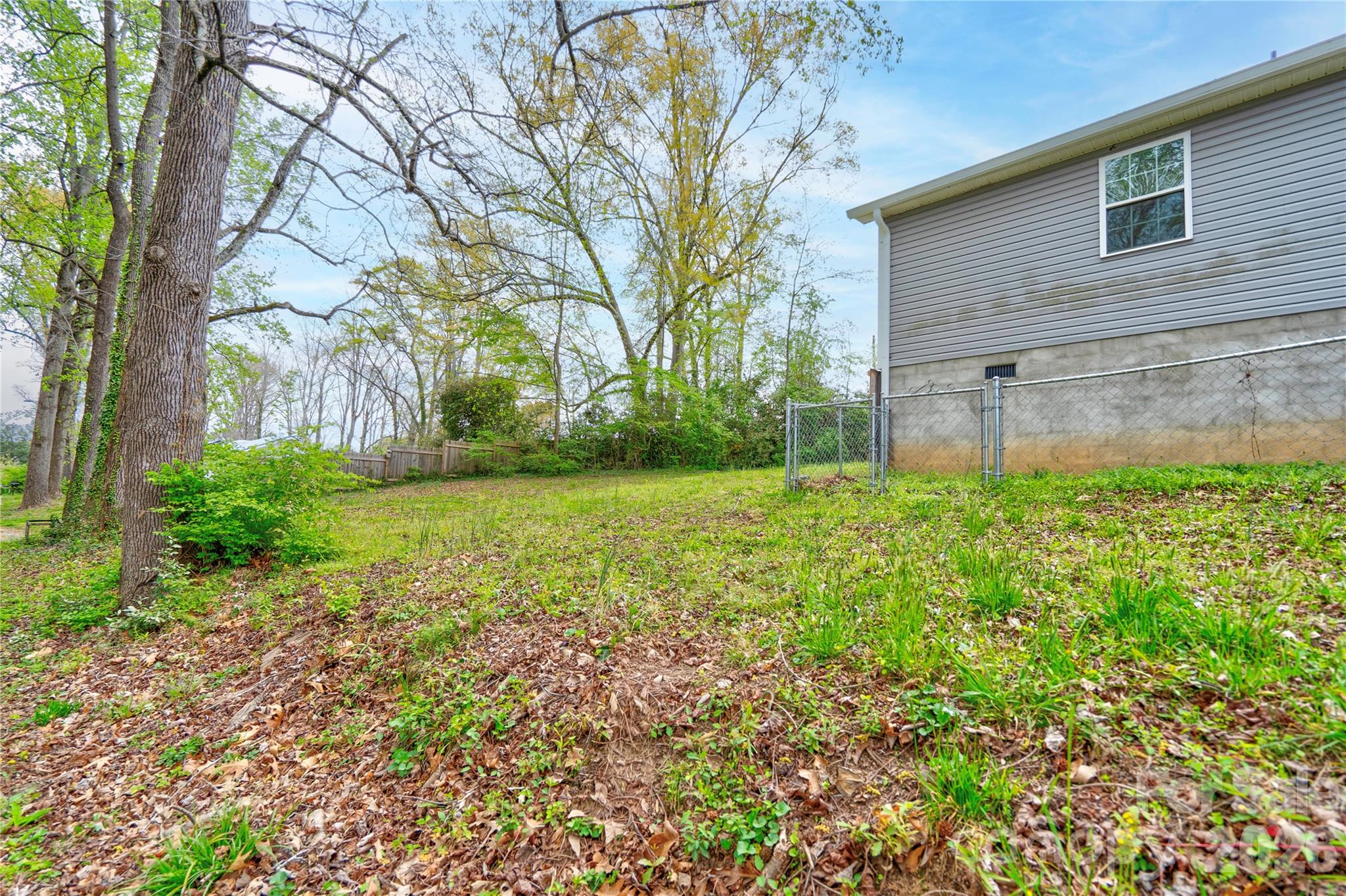208 N Poston Street — Shelby