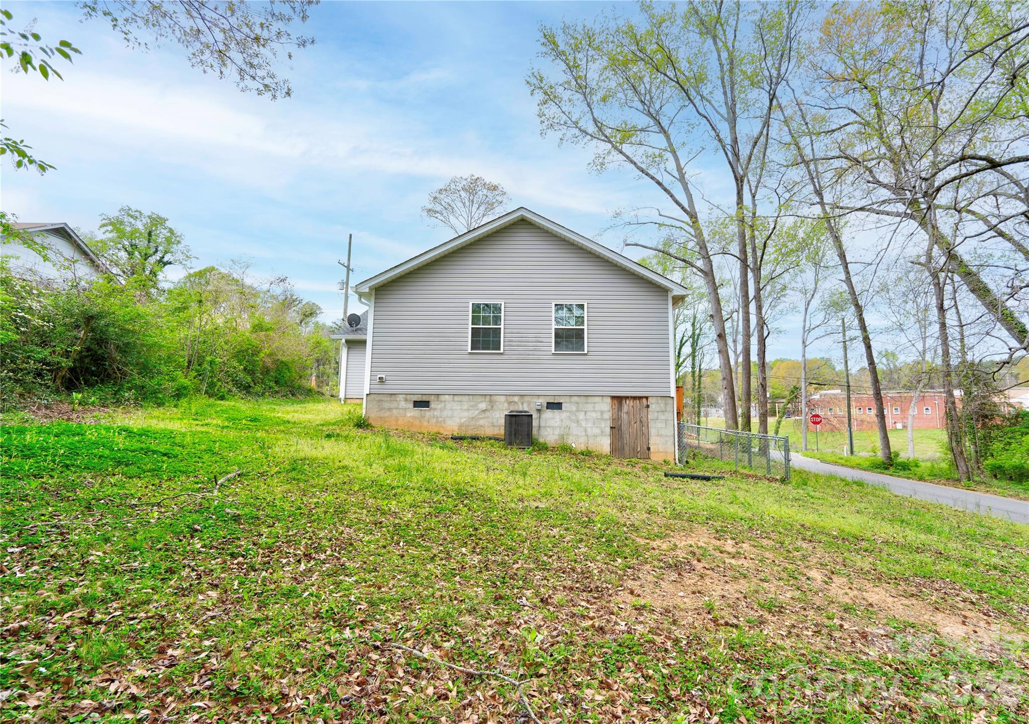 208 N Poston Street — Shelby