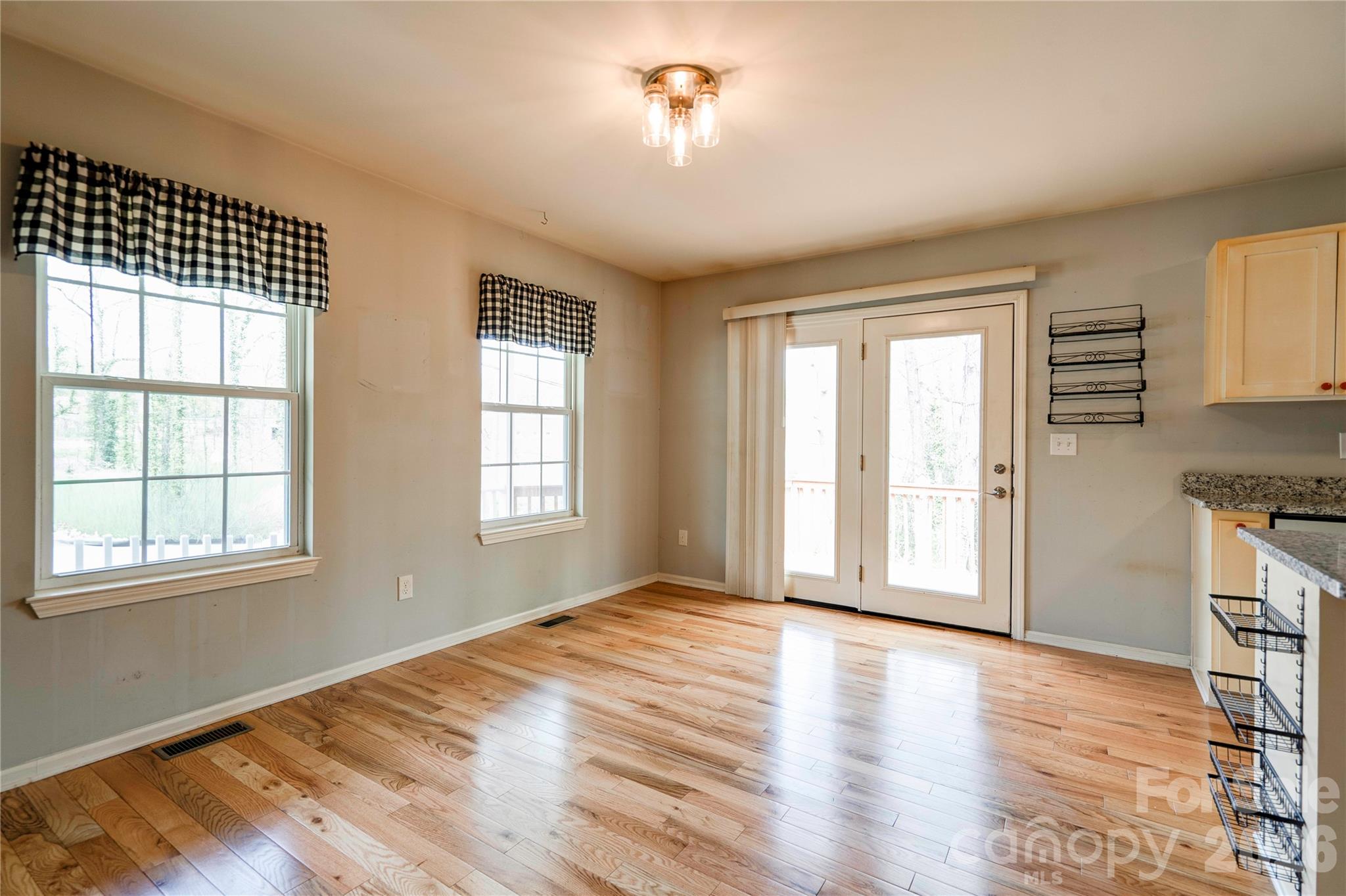 208 N Poston Street — Shelby