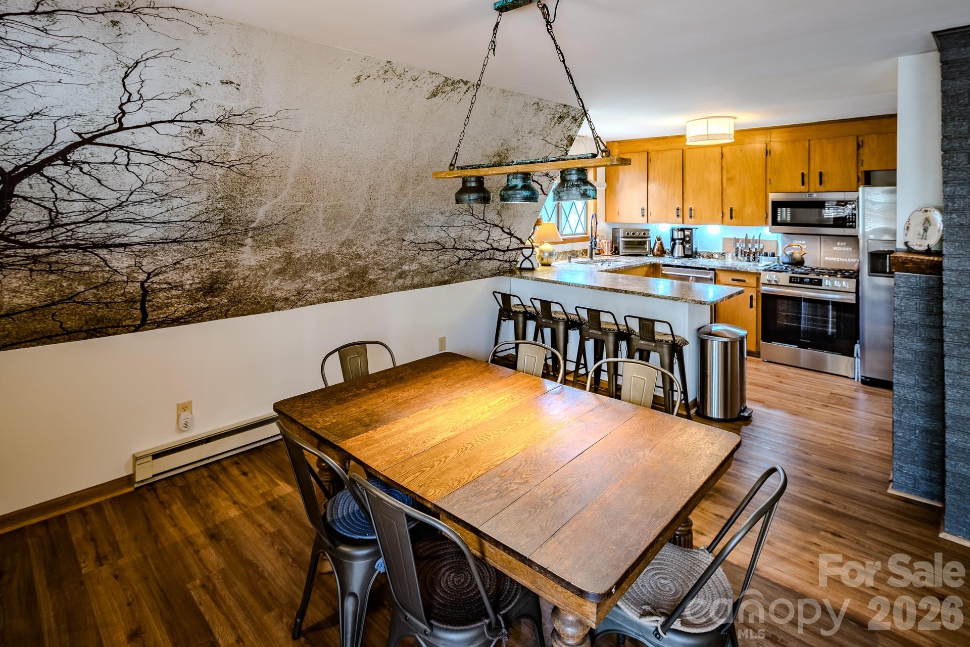 20 Lady Slipper Loop — Newland