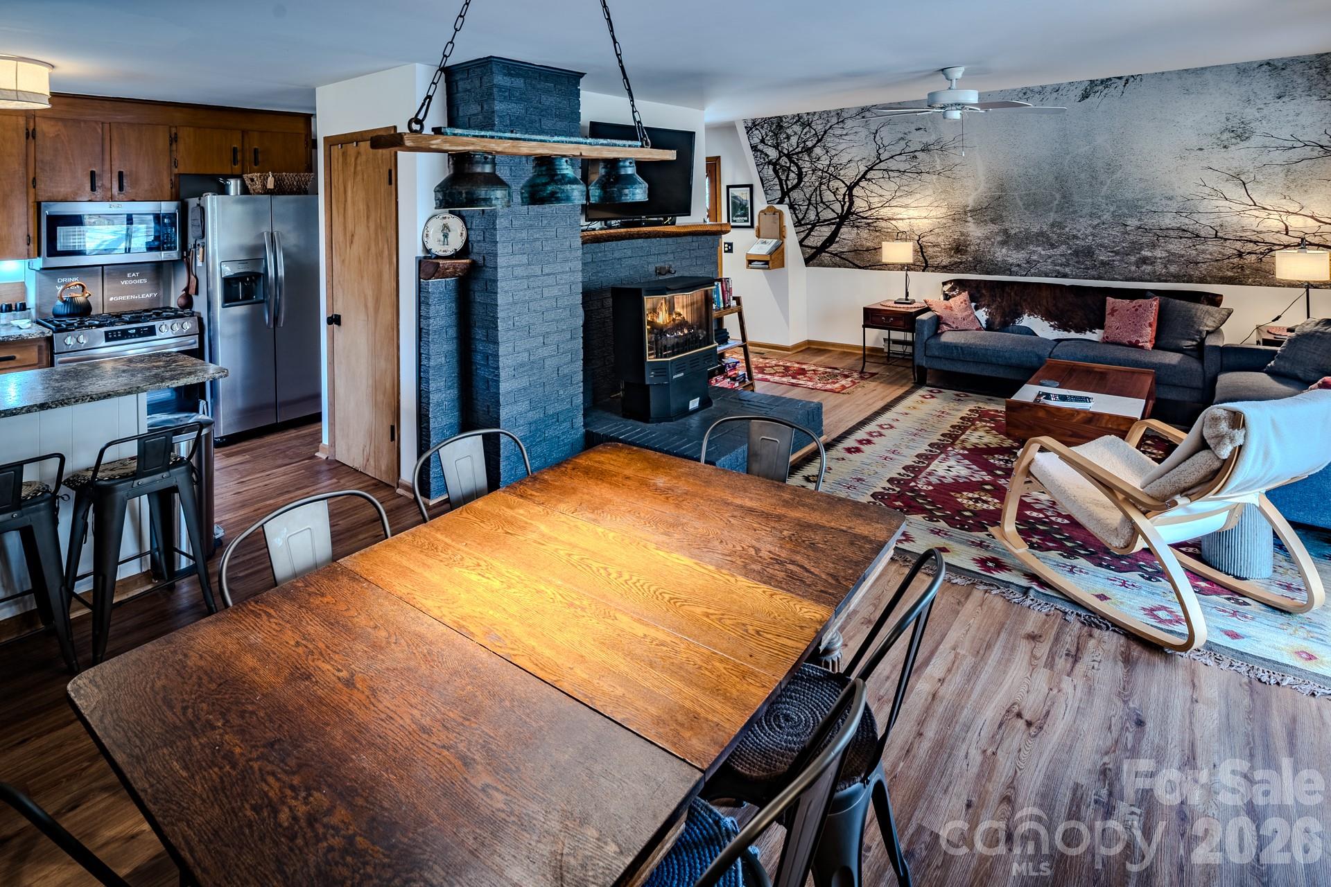20 Lady Slipper Loop — Newland