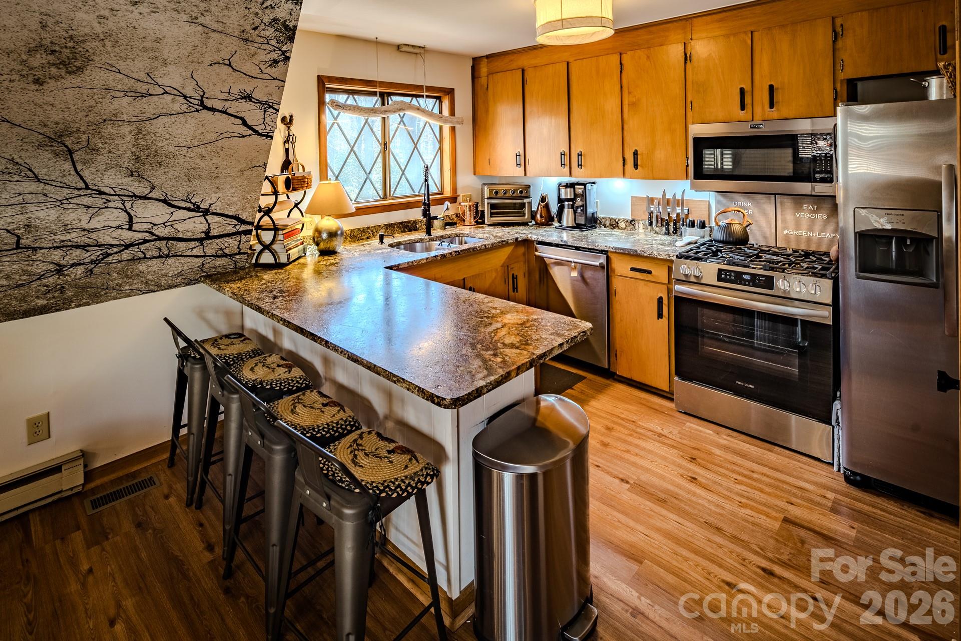20 Lady Slipper Loop — Newland
