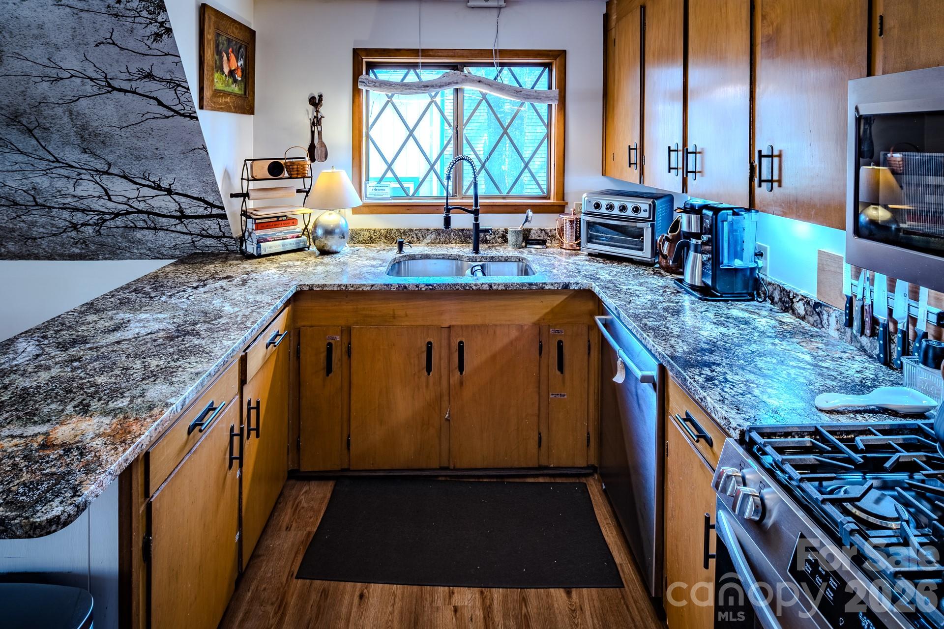 20 Lady Slipper Loop — Newland