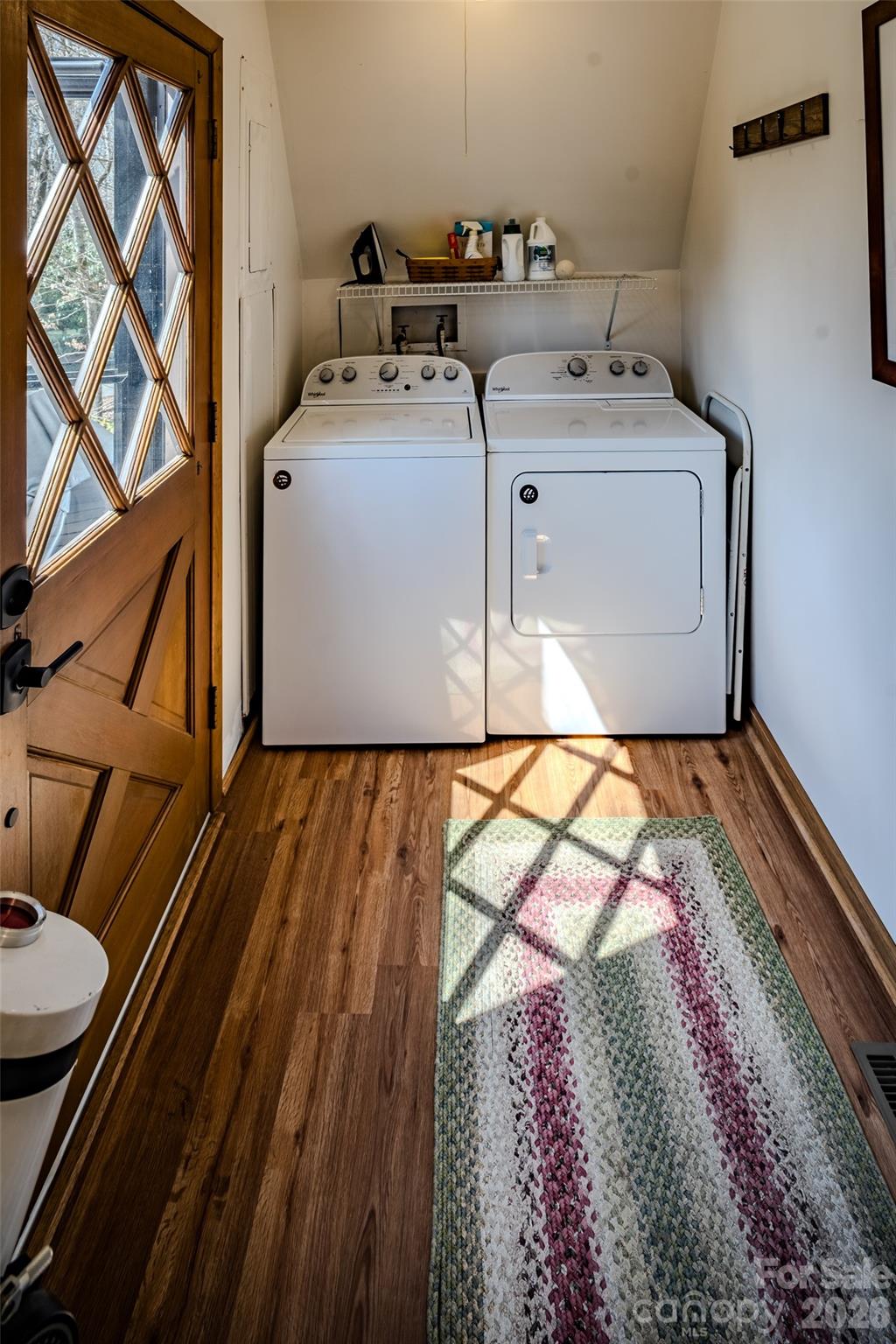 20 Lady Slipper Loop — Newland