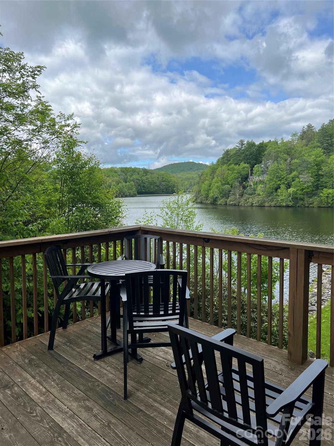 20 Lady Slipper Loop — Newland