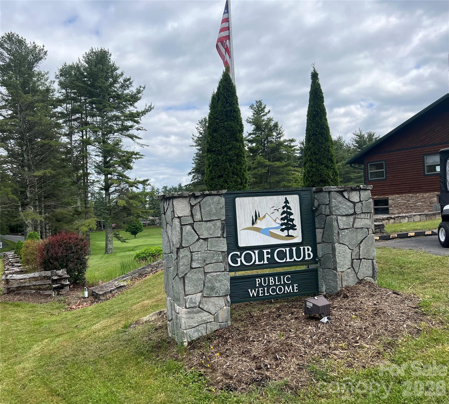 20 Lady Slipper Loop — Newland