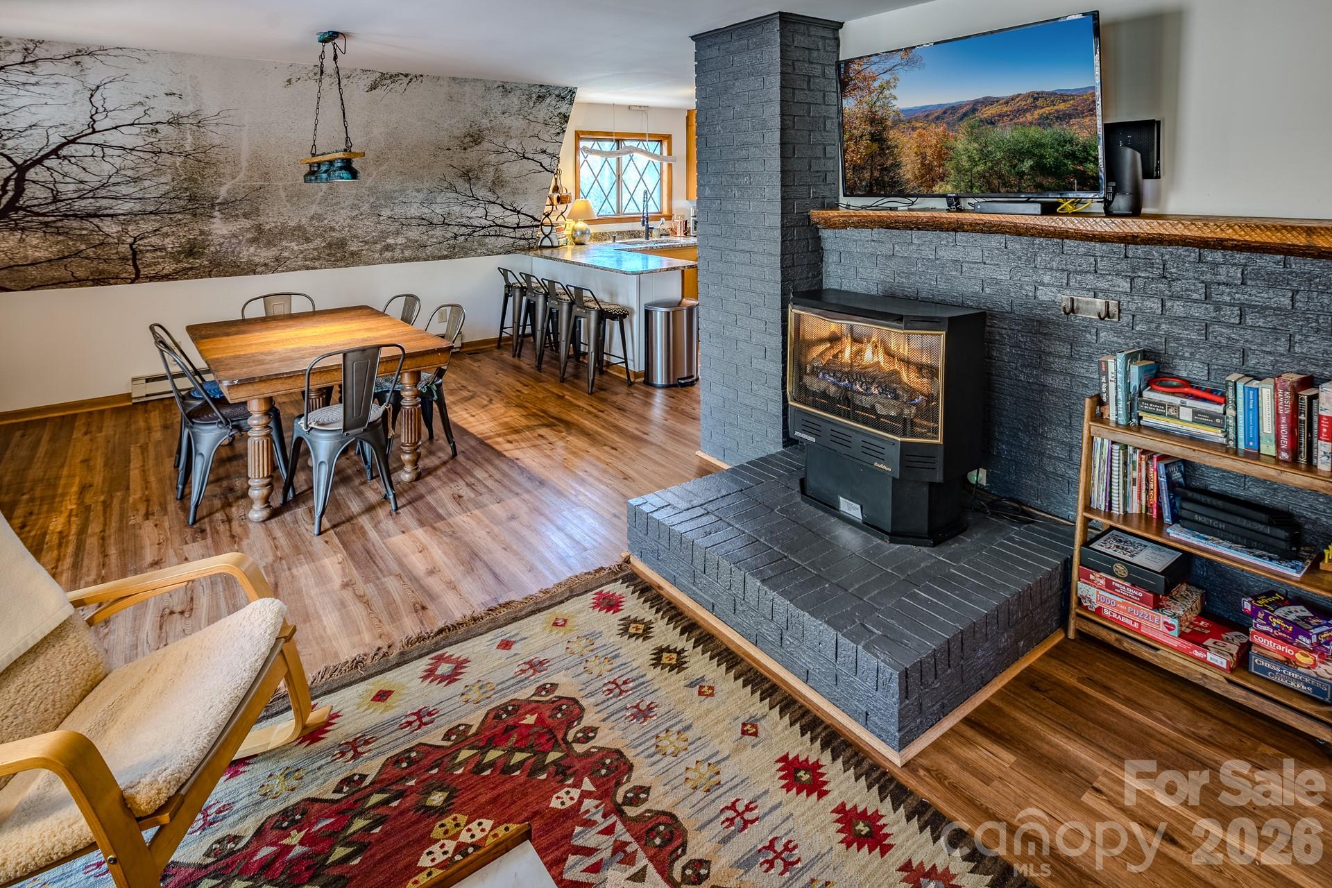 20 Lady Slipper Loop — Newland