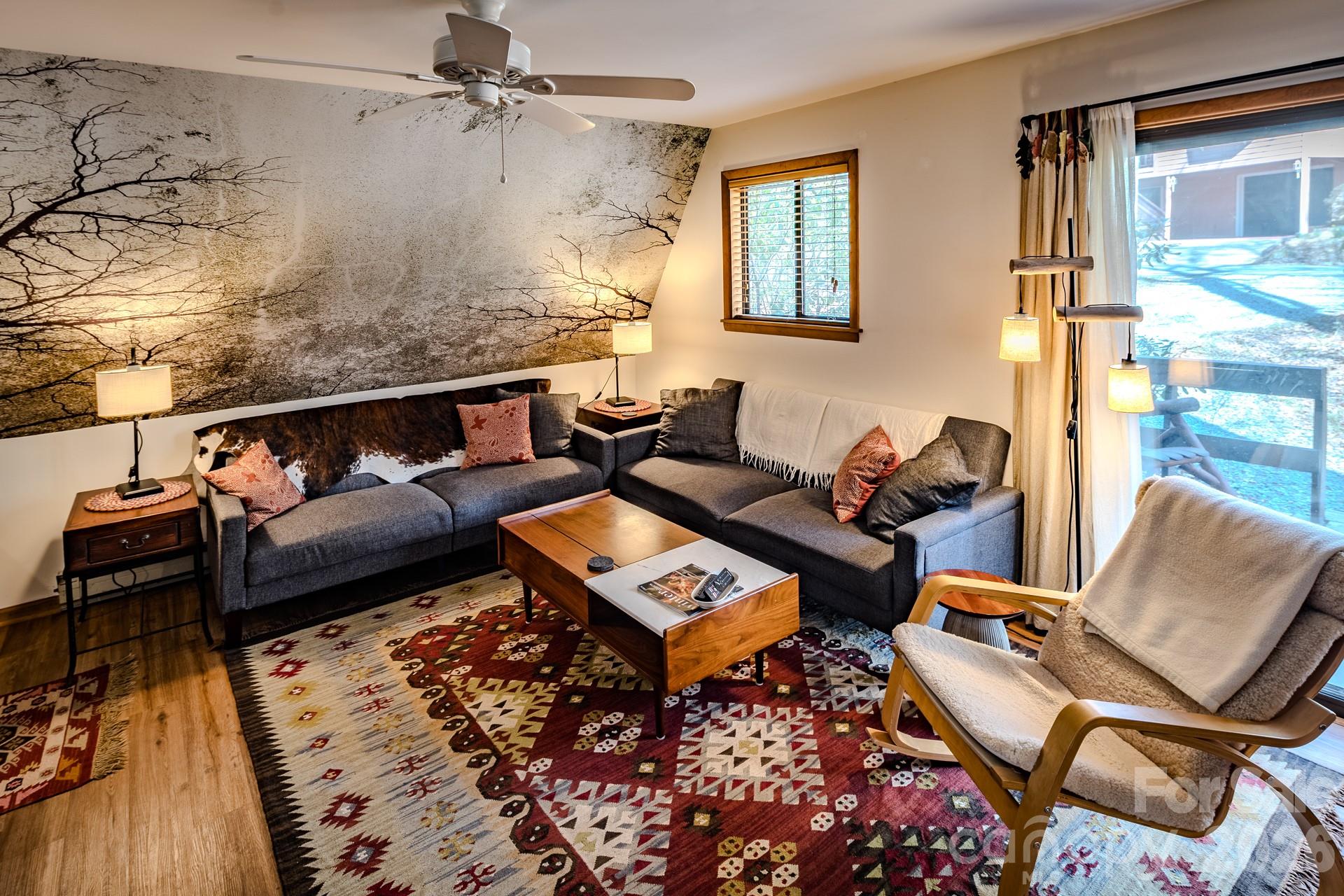 20 Lady Slipper Loop — Newland
