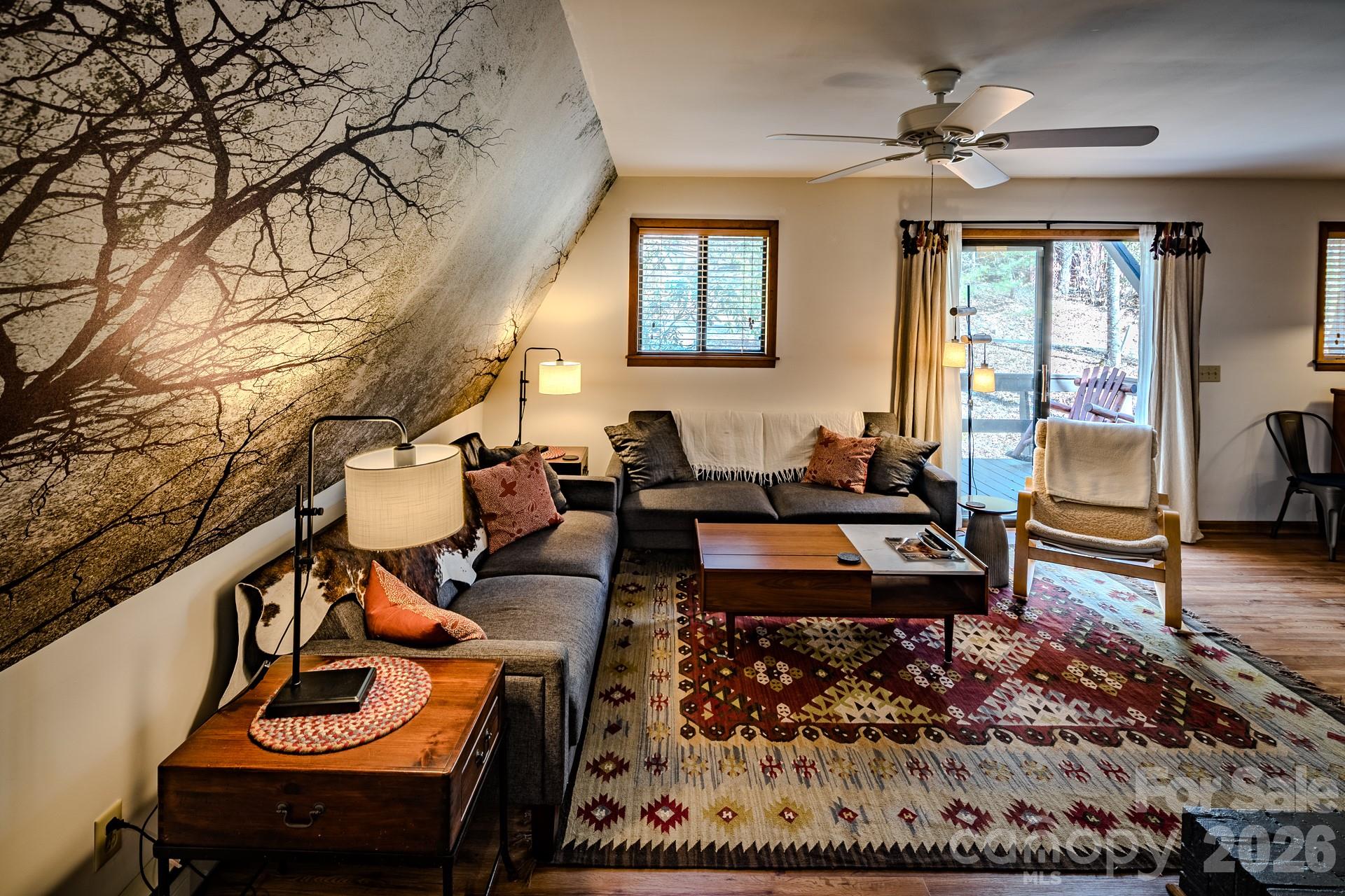 20 Lady Slipper Loop — Newland