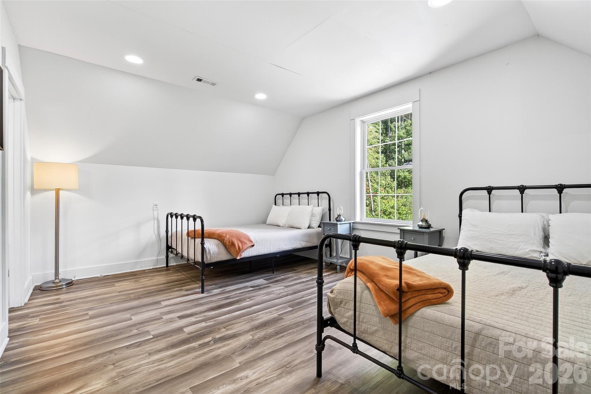 8026 Buck Creek Road — Marion