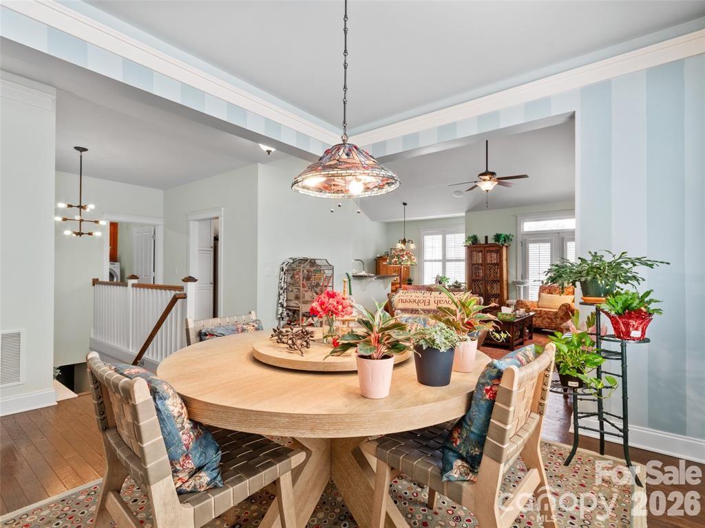 22 S Kaufman Stone Way — Biltmore Lake