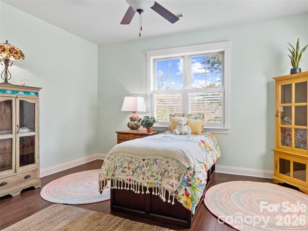 22 S Kaufman Stone Way — Biltmore Lake