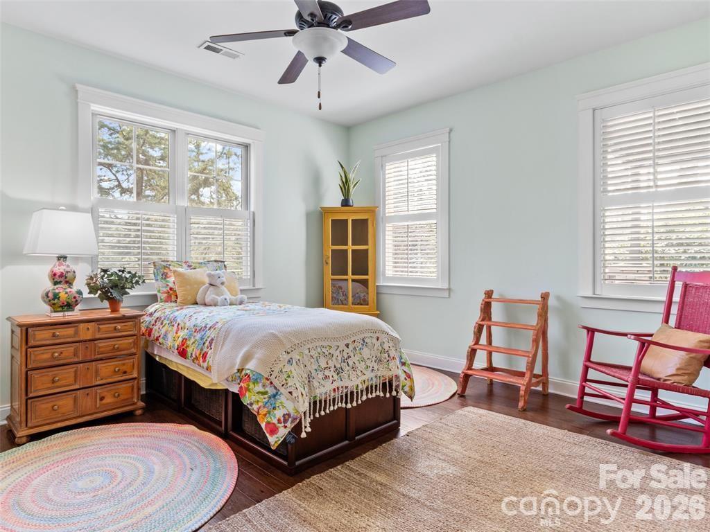 22 S Kaufman Stone Way — Biltmore Lake
