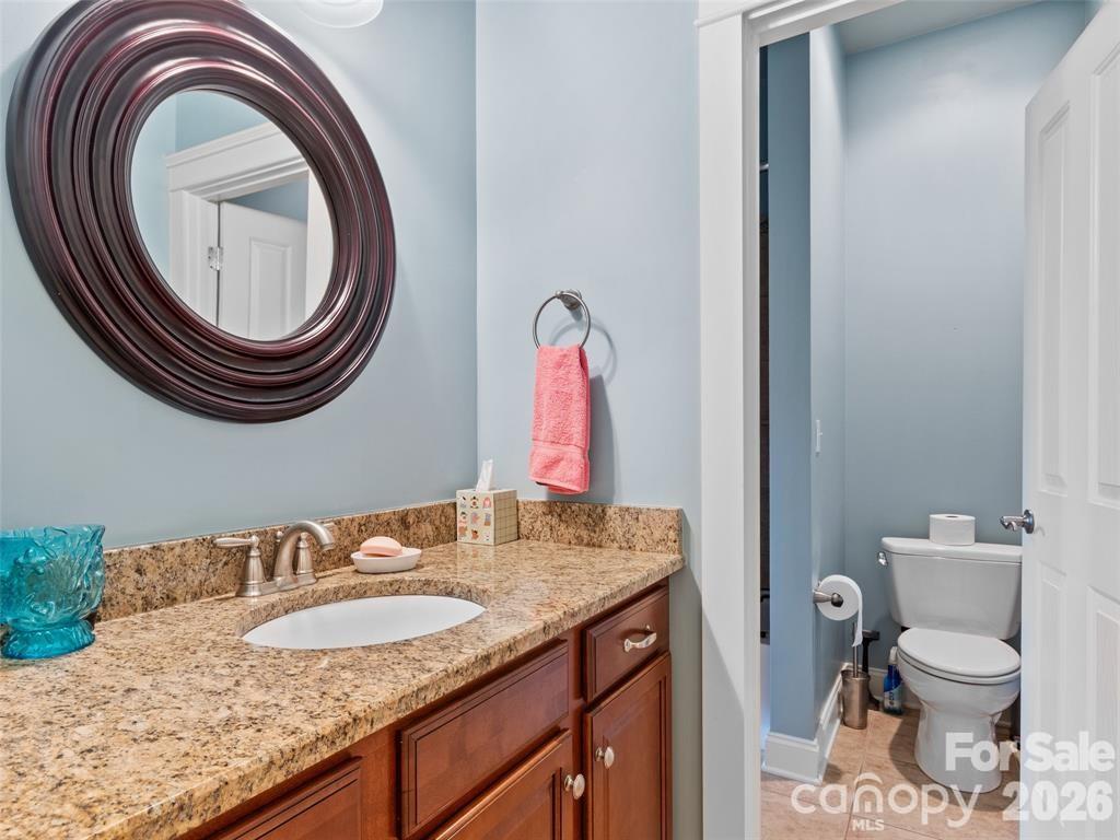 22 S Kaufman Stone Way — Biltmore Lake