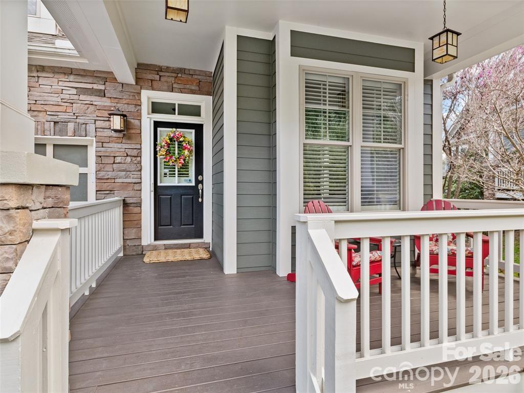 22 S Kaufman Stone Way — Biltmore Lake